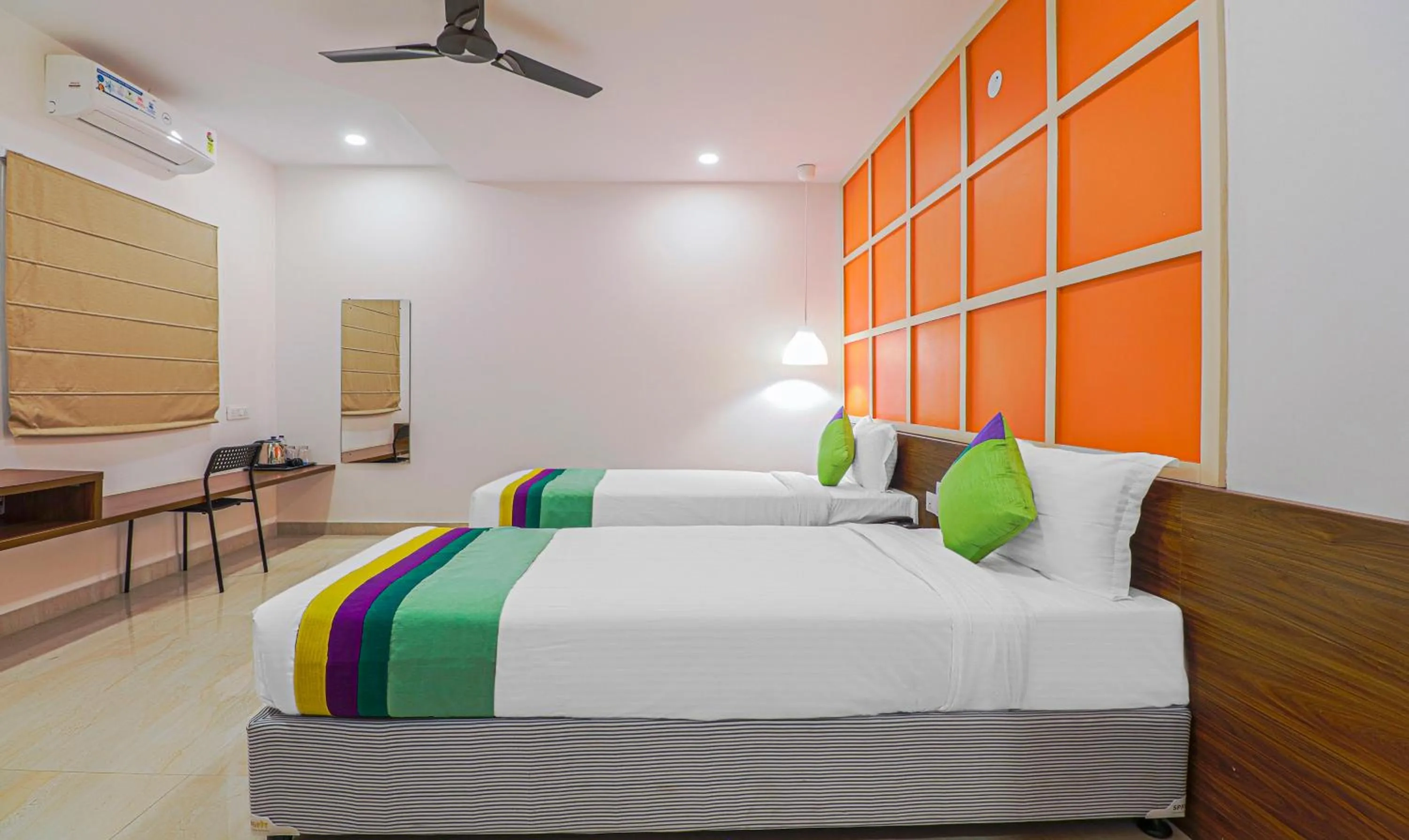 Bedroom, Bed in Treebo YC Grand Boutique, Electronic City