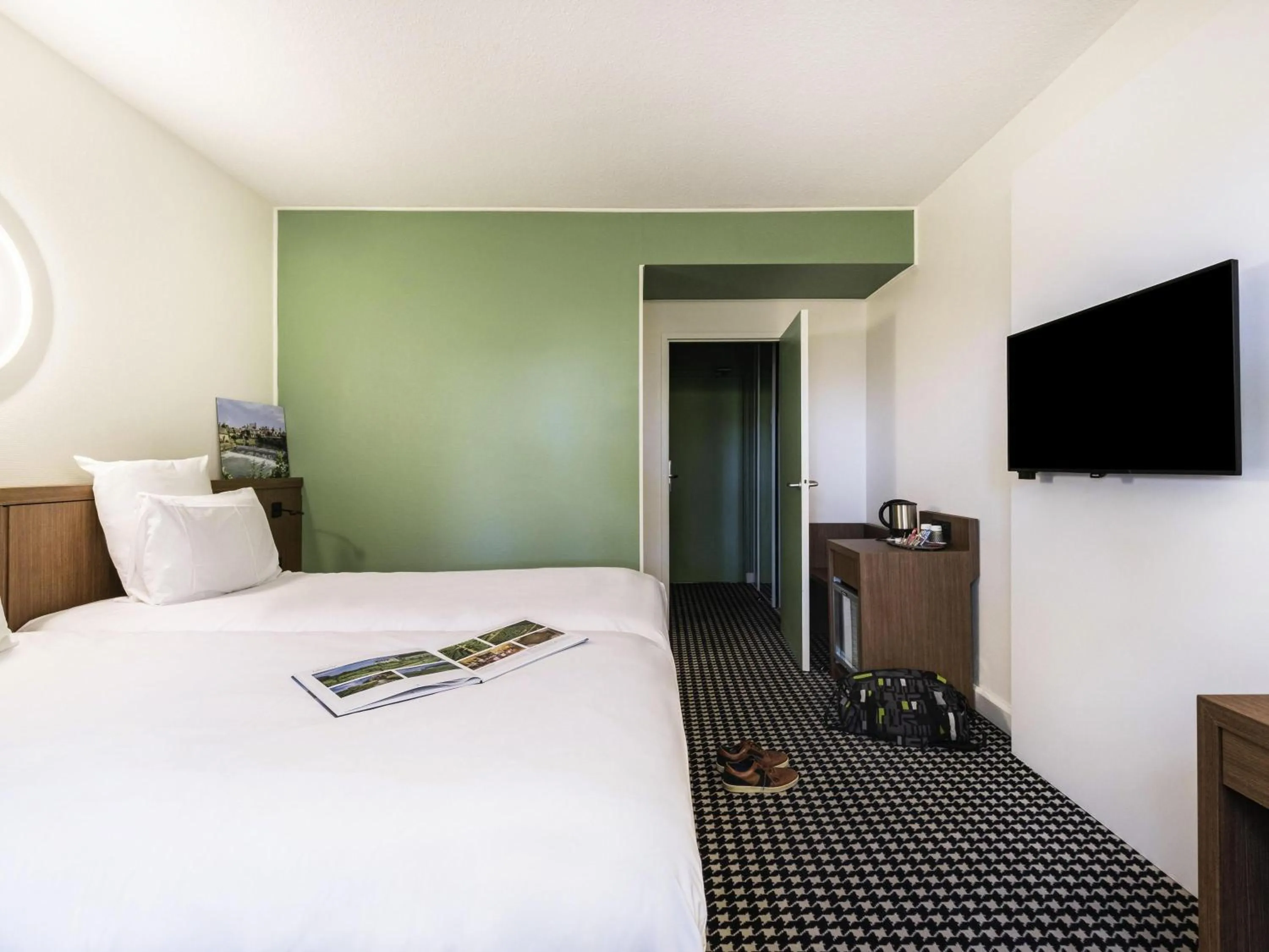 Bedroom, Bed in Mercure Tours Sud