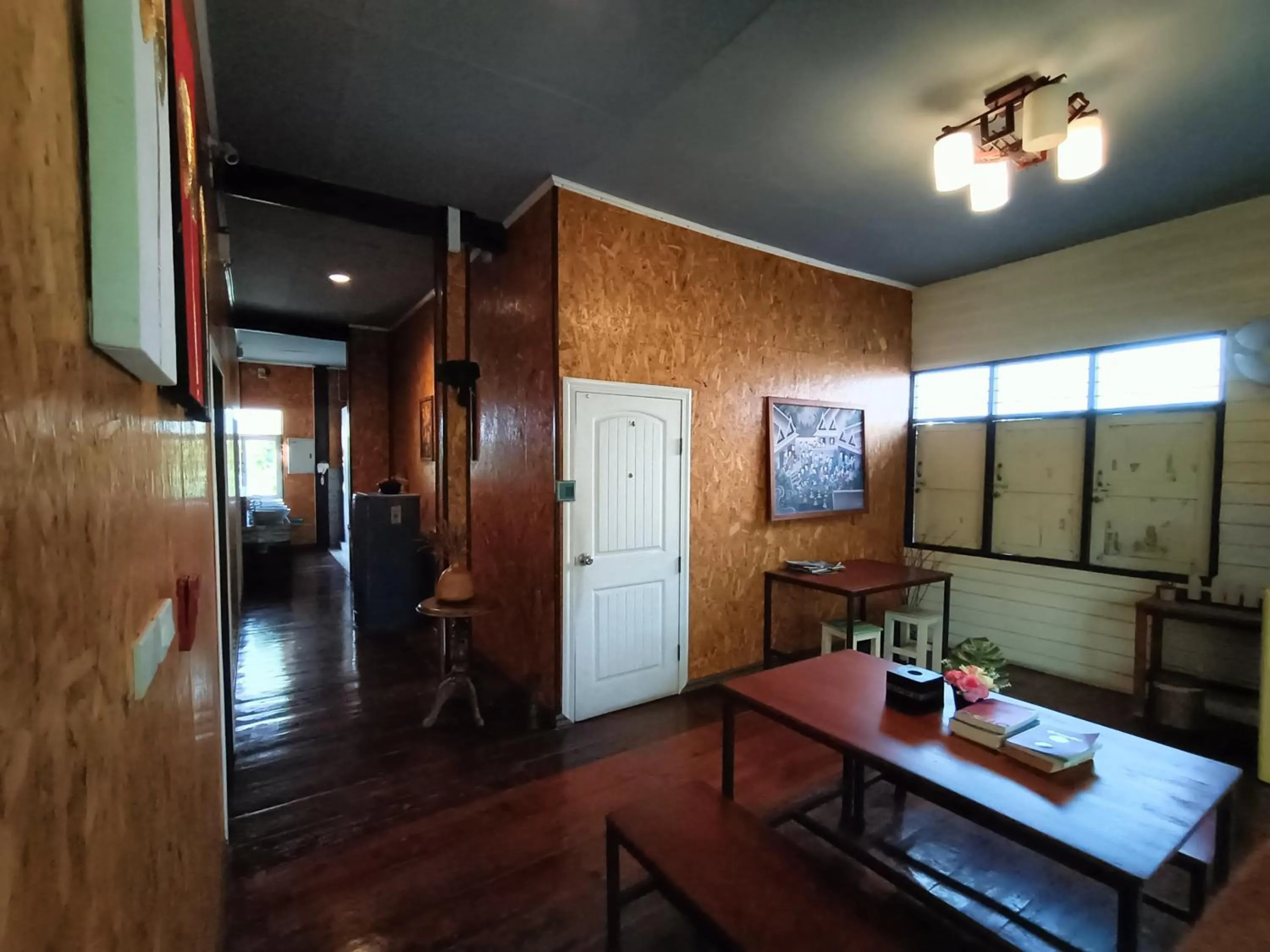 Aenguy Hostel