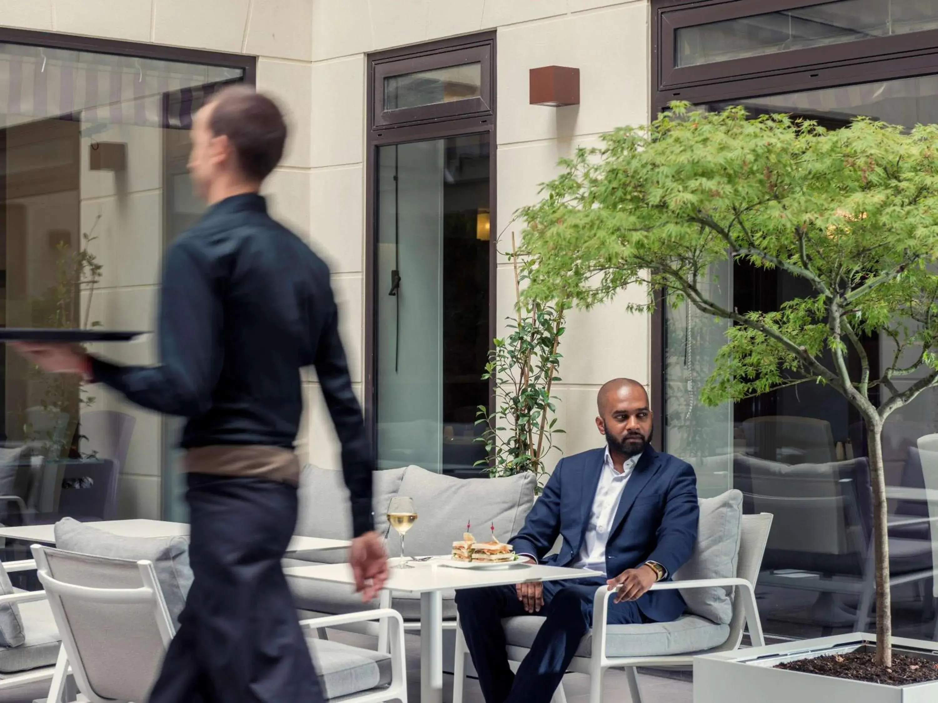 Lounge or bar in Mercure Paris Opera Garnier Hôtel & Spa Lounge or bar in Mercure Paris Opera Garnier Hôtel & Spa