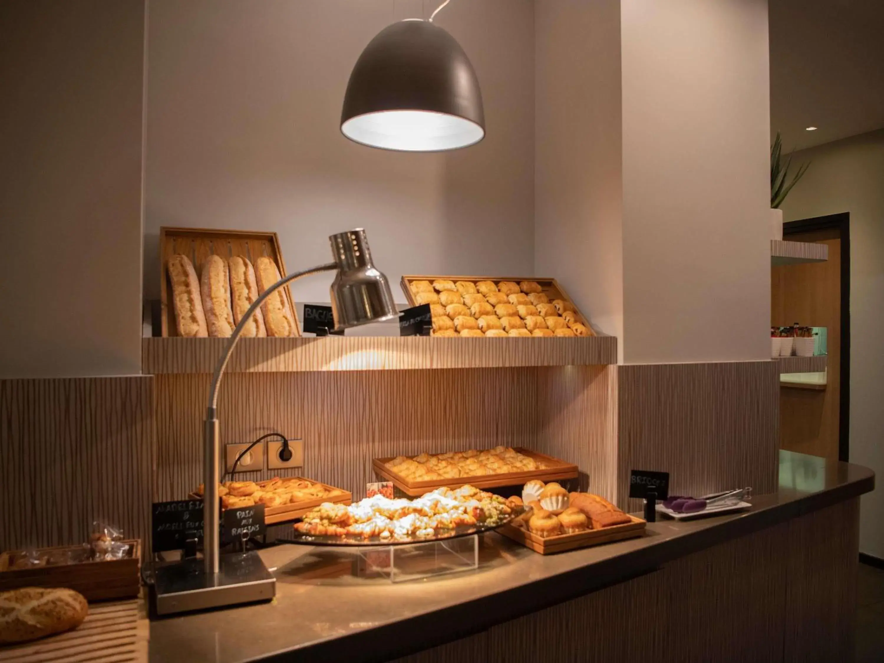 Breakfast in Mercure Paris Opera Garnier Hôtel & Spa Breakfast in Mercure Paris Opera Garnier Hôtel & Spa