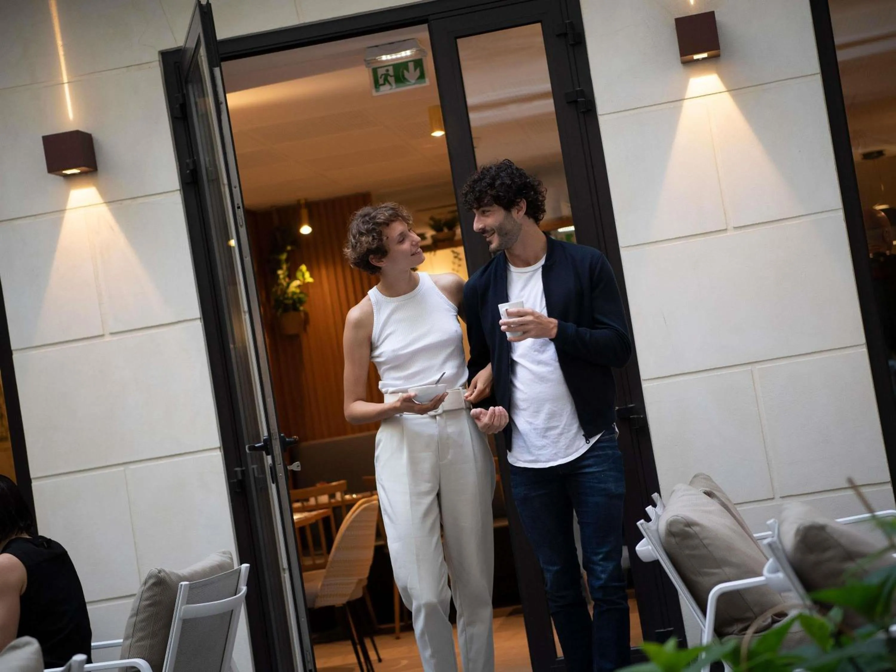 Lounge or bar in Mercure Paris Opera Garnier Hôtel & Spa