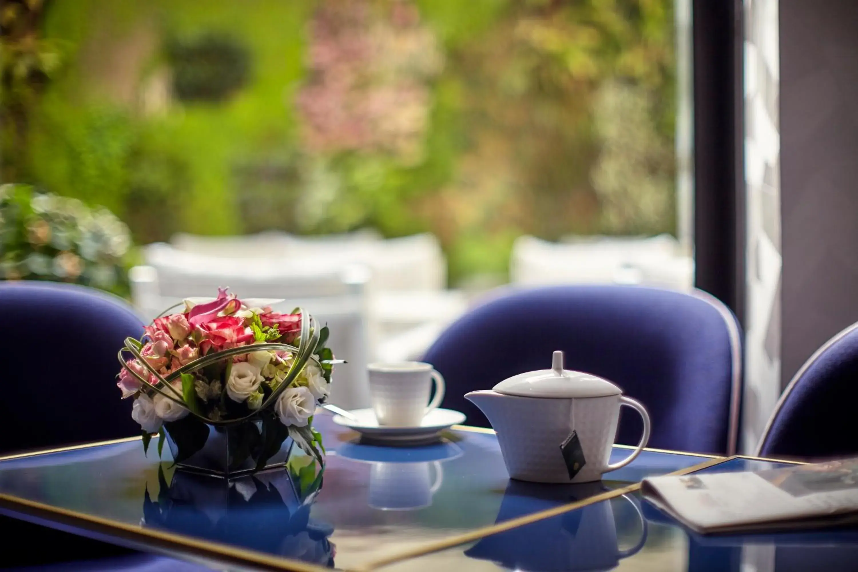 Lounge or bar in Mercure Paris Opera Garnier Hôtel & Spa Lounge or bar in Mercure Paris Opera Garnier Hôtel & Spa