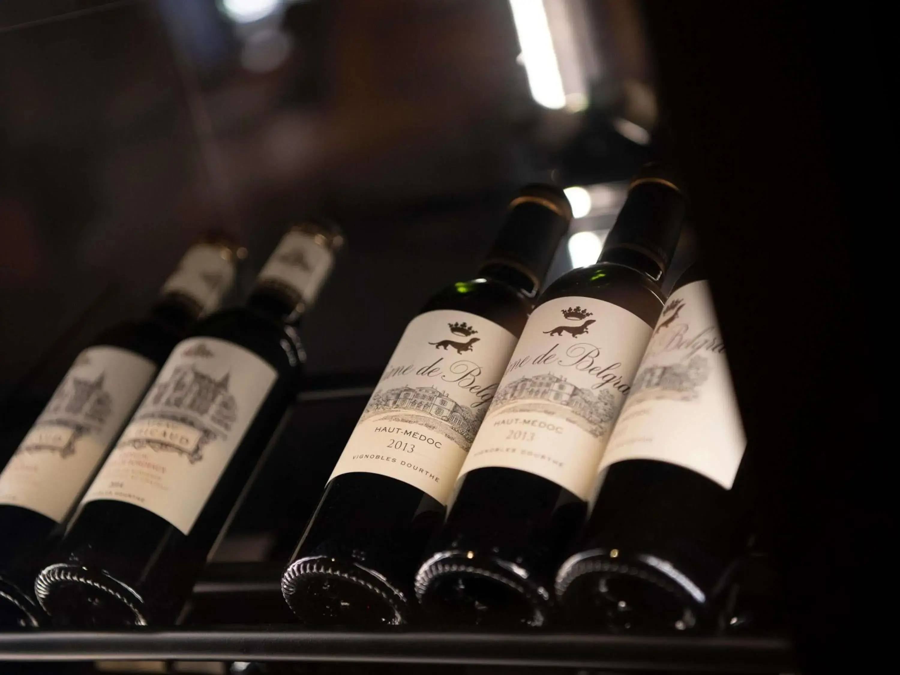 Lounge or bar in Mercure Paris Opera Garnier Hôtel & Spa Lounge or bar in Mercure Paris Opera Garnier Hôtel & Spa