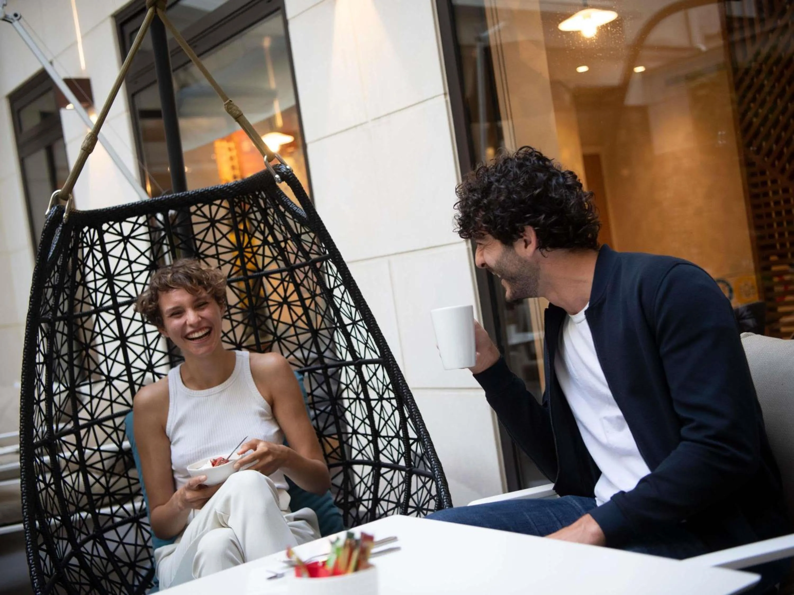 Lounge or bar in Mercure Paris Opera Garnier Hôtel & Spa