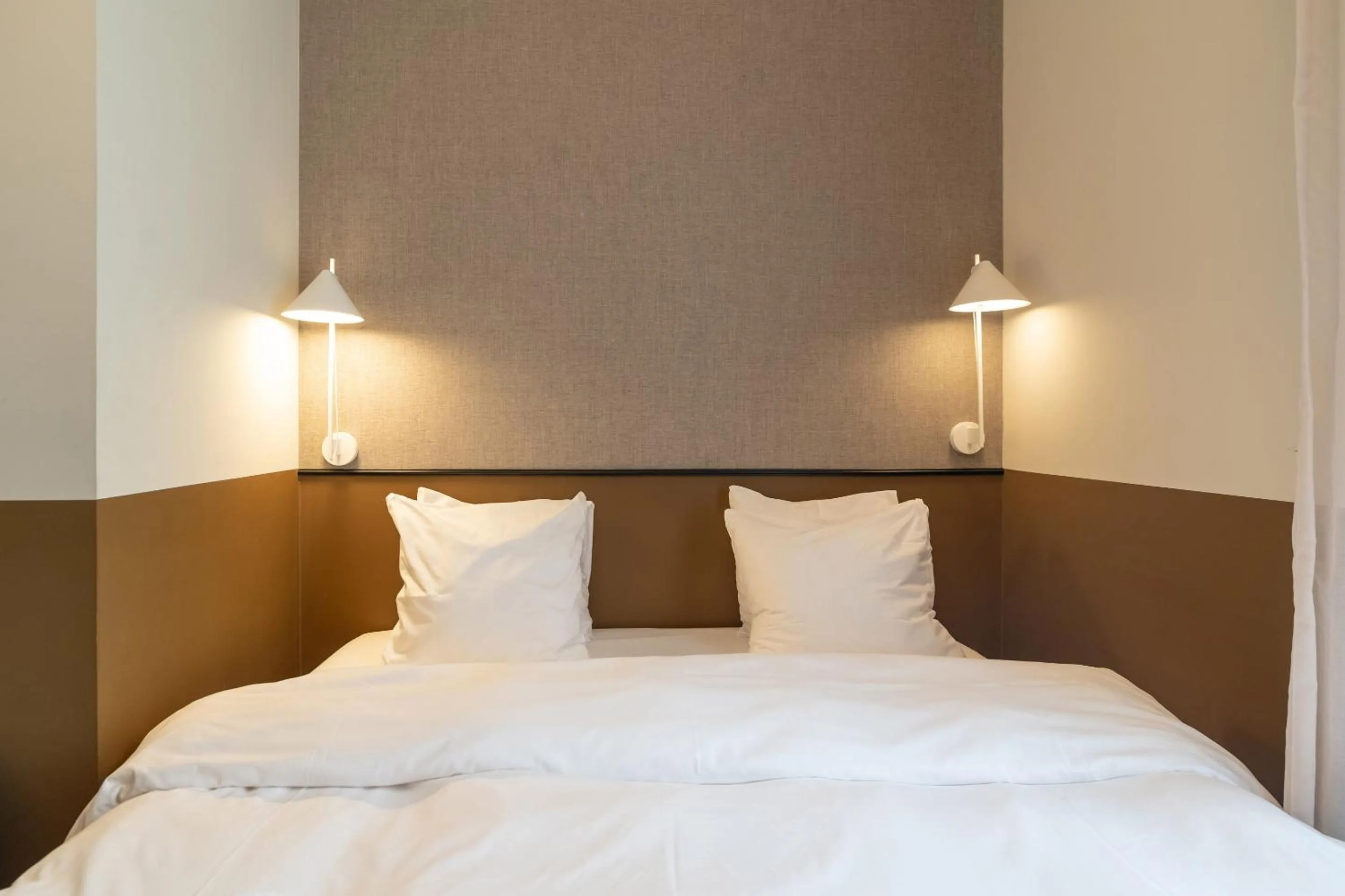 Bedroom, Bed in The Hunfeld