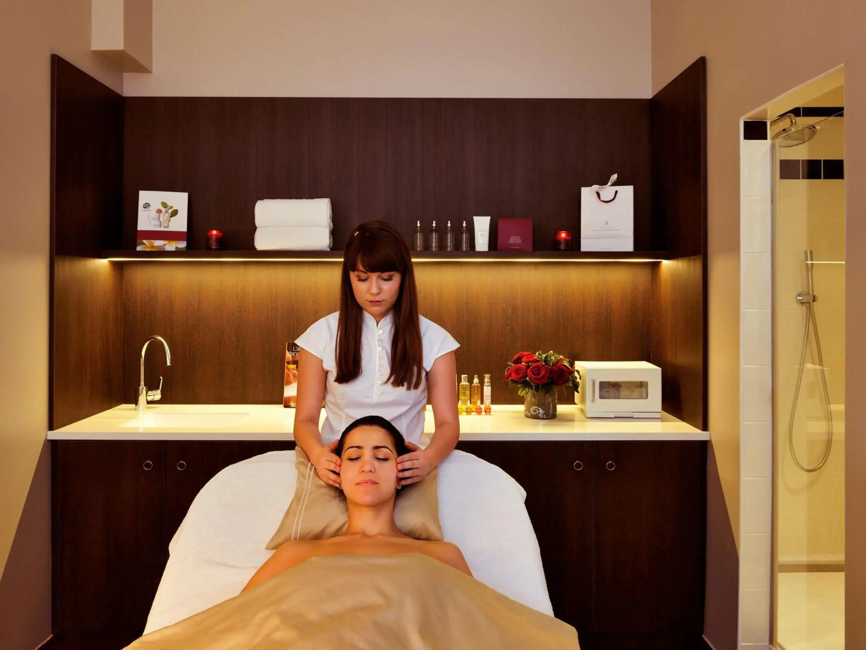 Spa and wellness centre/facilities in Carlton Hotel Lyon - MGallery Collection Spa and wellness centre/facilities in Carlton Hotel Lyon - MGallery Collection