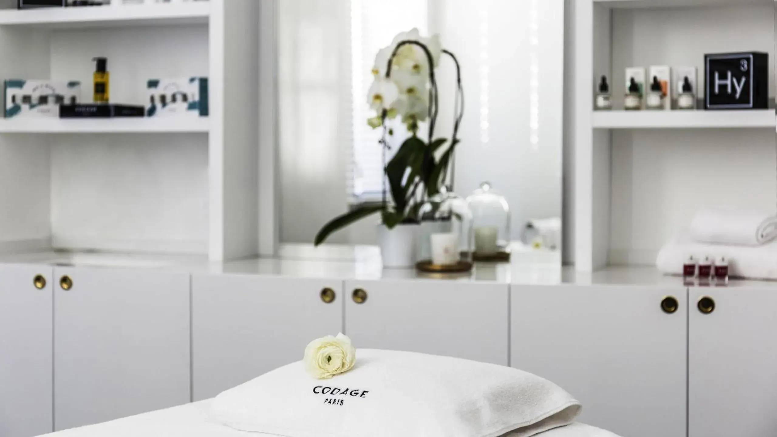 Spa and wellness centre/facilities in Carlton Hotel Lyon - MGallery Collection Spa and wellness centre/facilities in Carlton Hotel Lyon - MGallery Collection