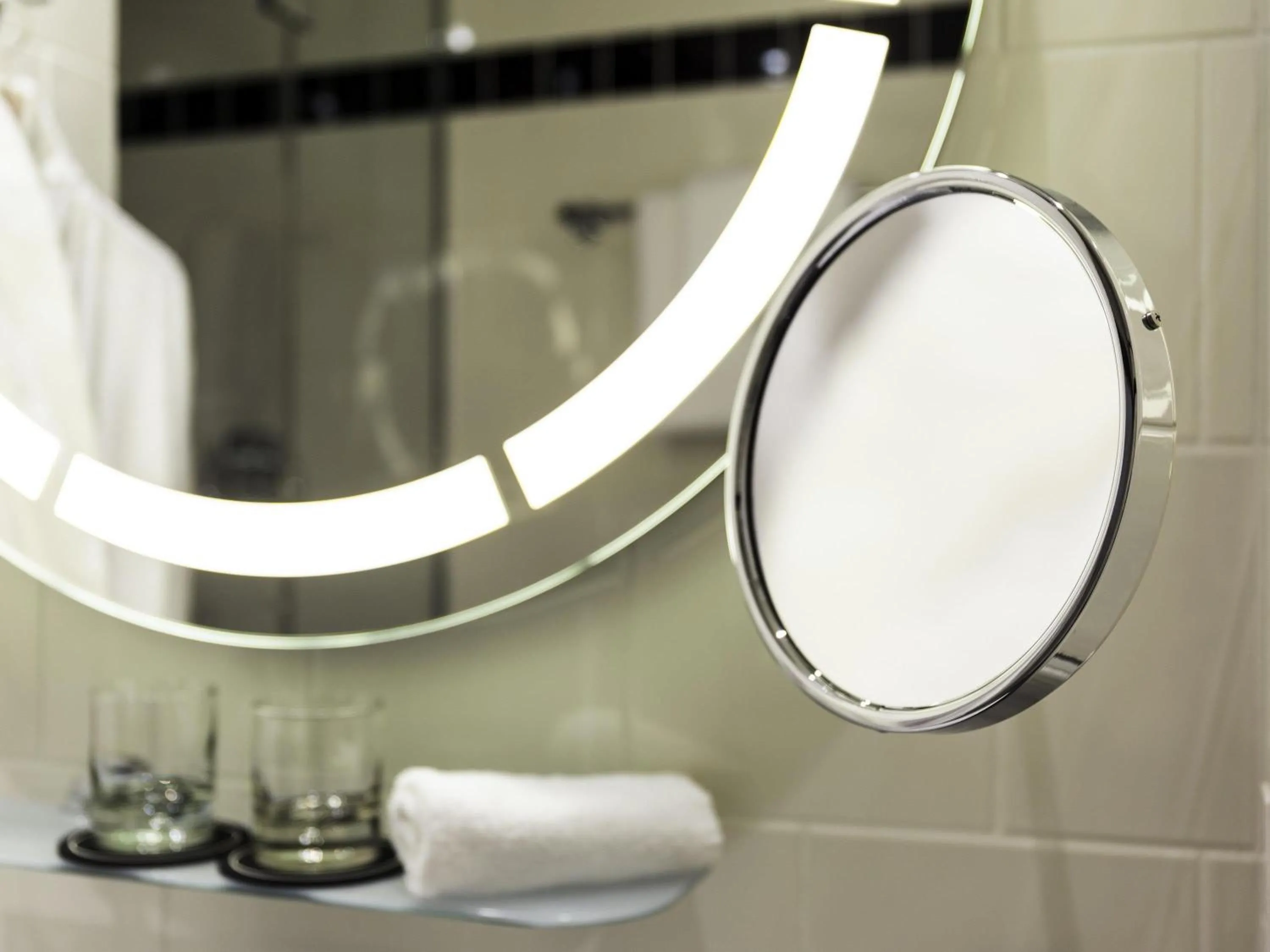 Bedroom in Carlton Hotel Lyon - MGallery Collection