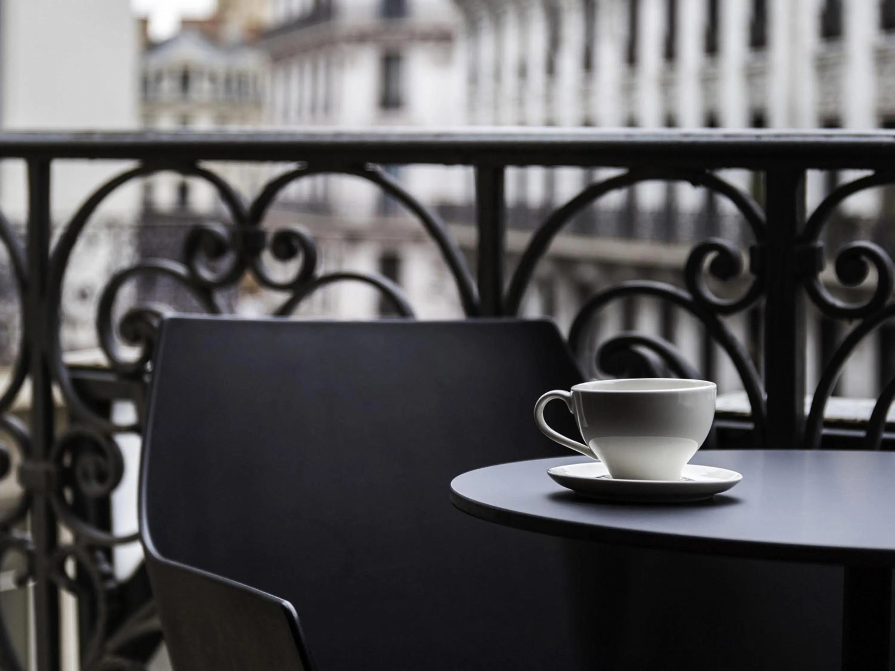 Bedroom in Carlton Hotel Lyon - MGallery Collection
