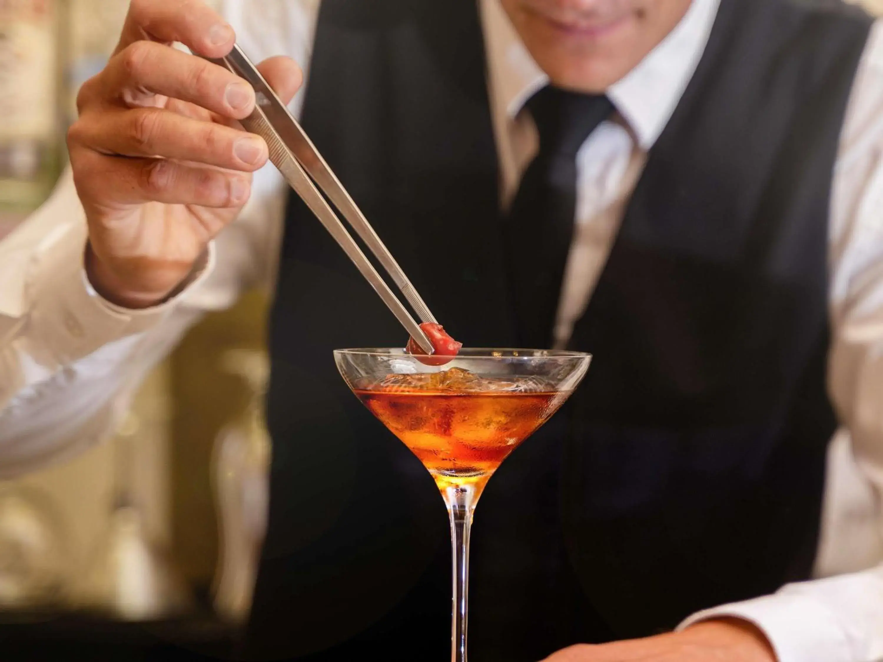 Lounge or bar in Carlton Hotel Lyon - MGallery Collection Lounge or bar in Carlton Hotel Lyon - MGallery Collection