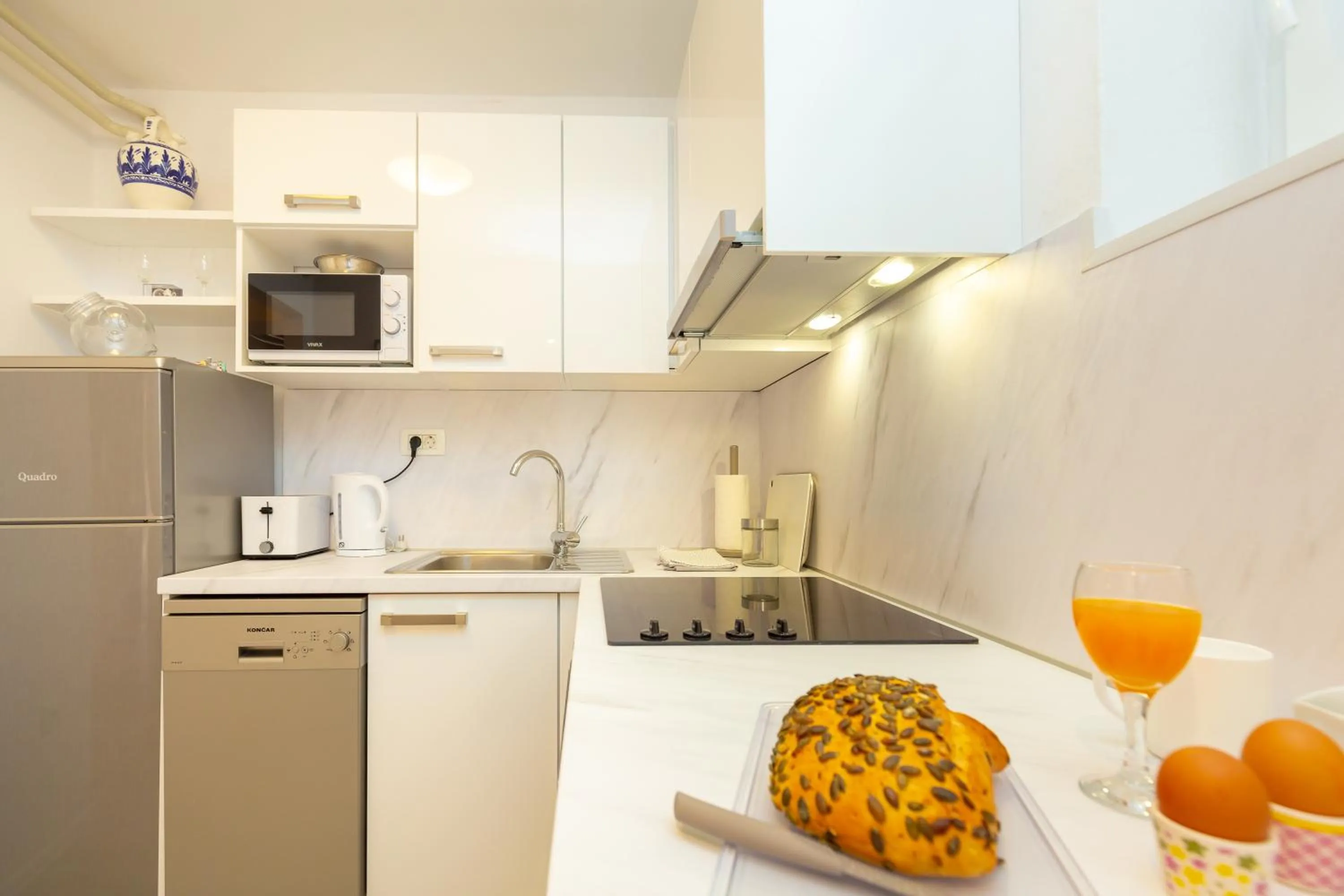 Kitchen or kitchenette in Guest House Steel