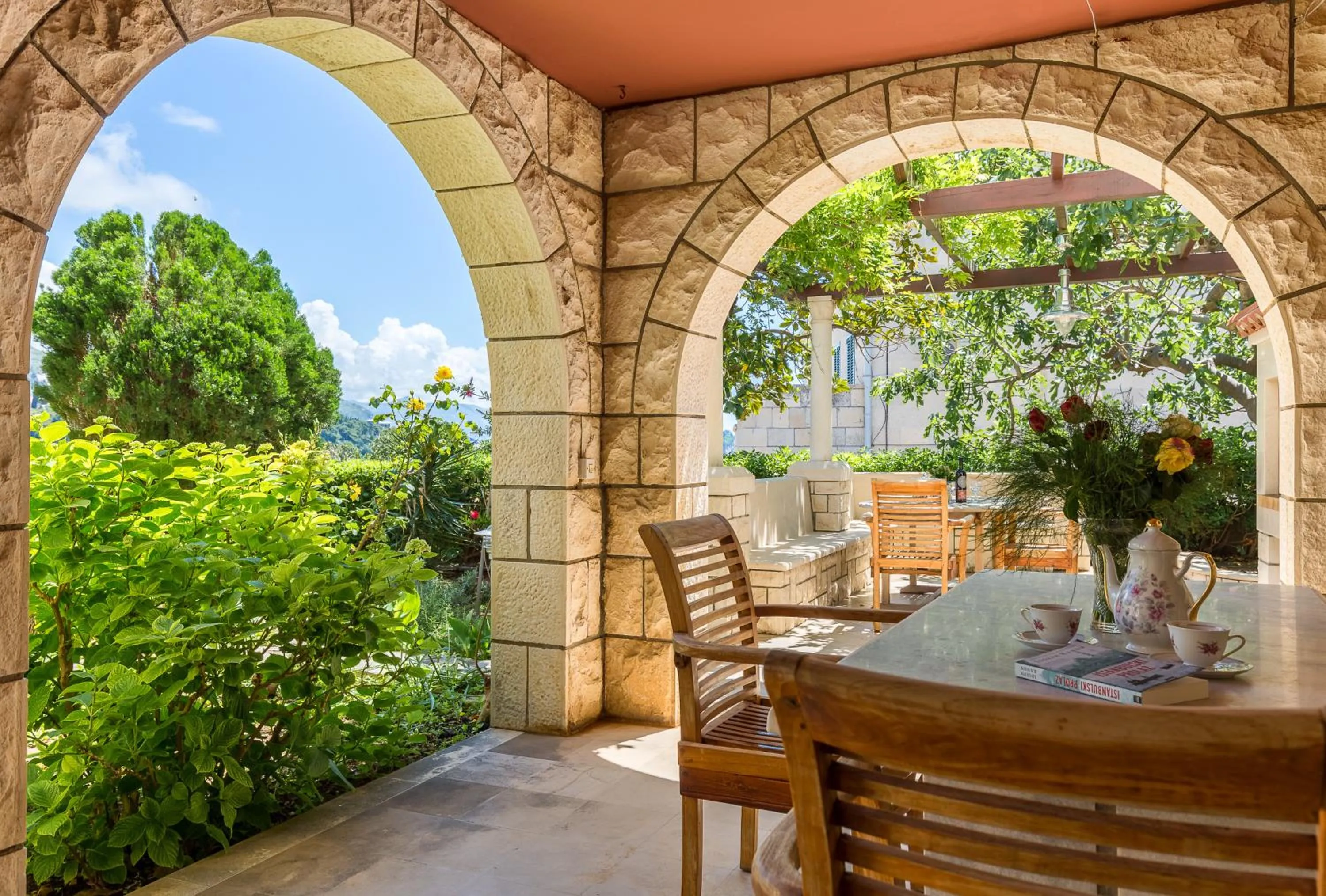 Dining area in Guest House Steel