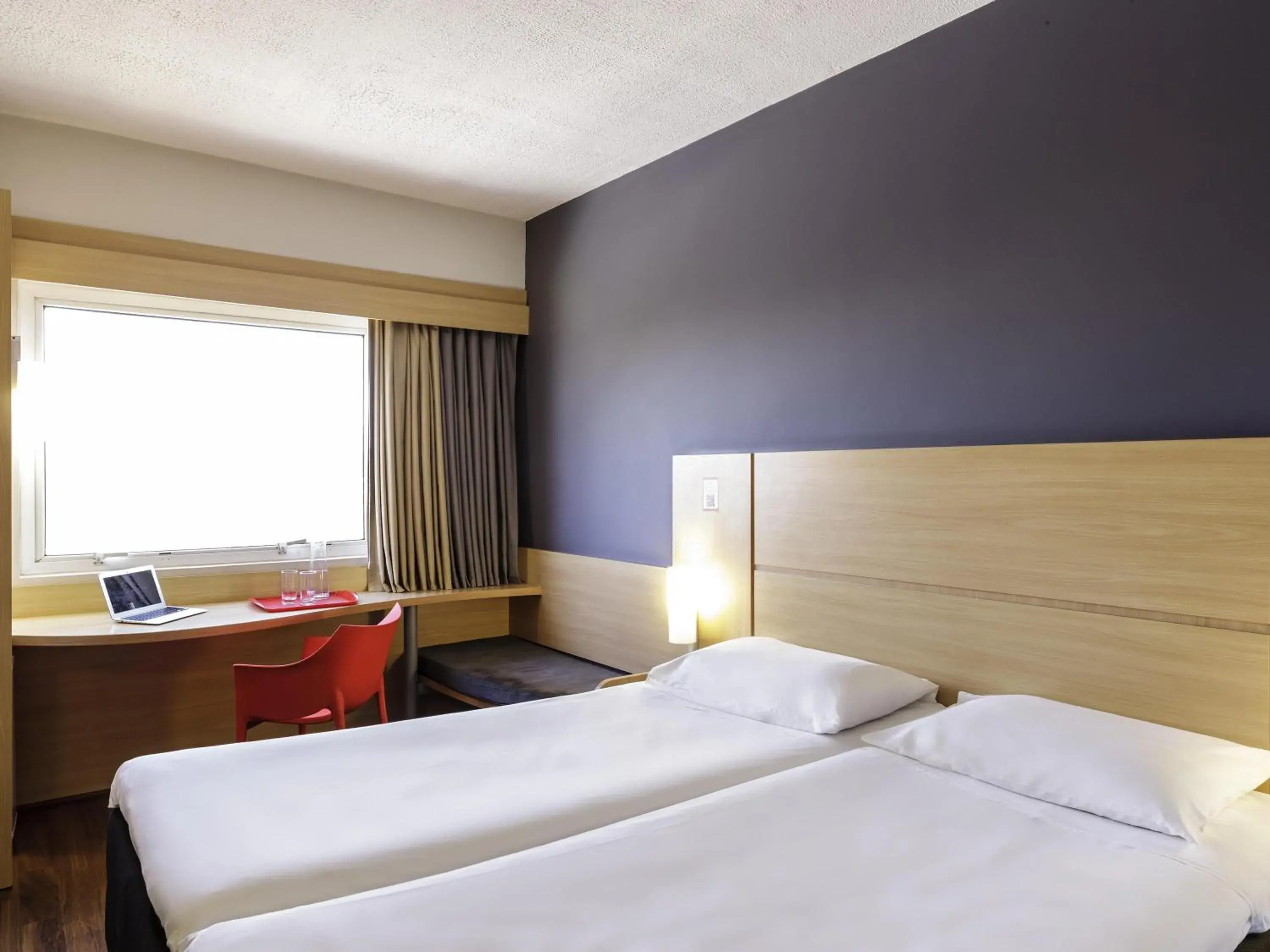 Bedroom, Bed in ibis Falaise Coeur de Normandie Bedroom, Bed in ibis Falaise Coeur de Normandie