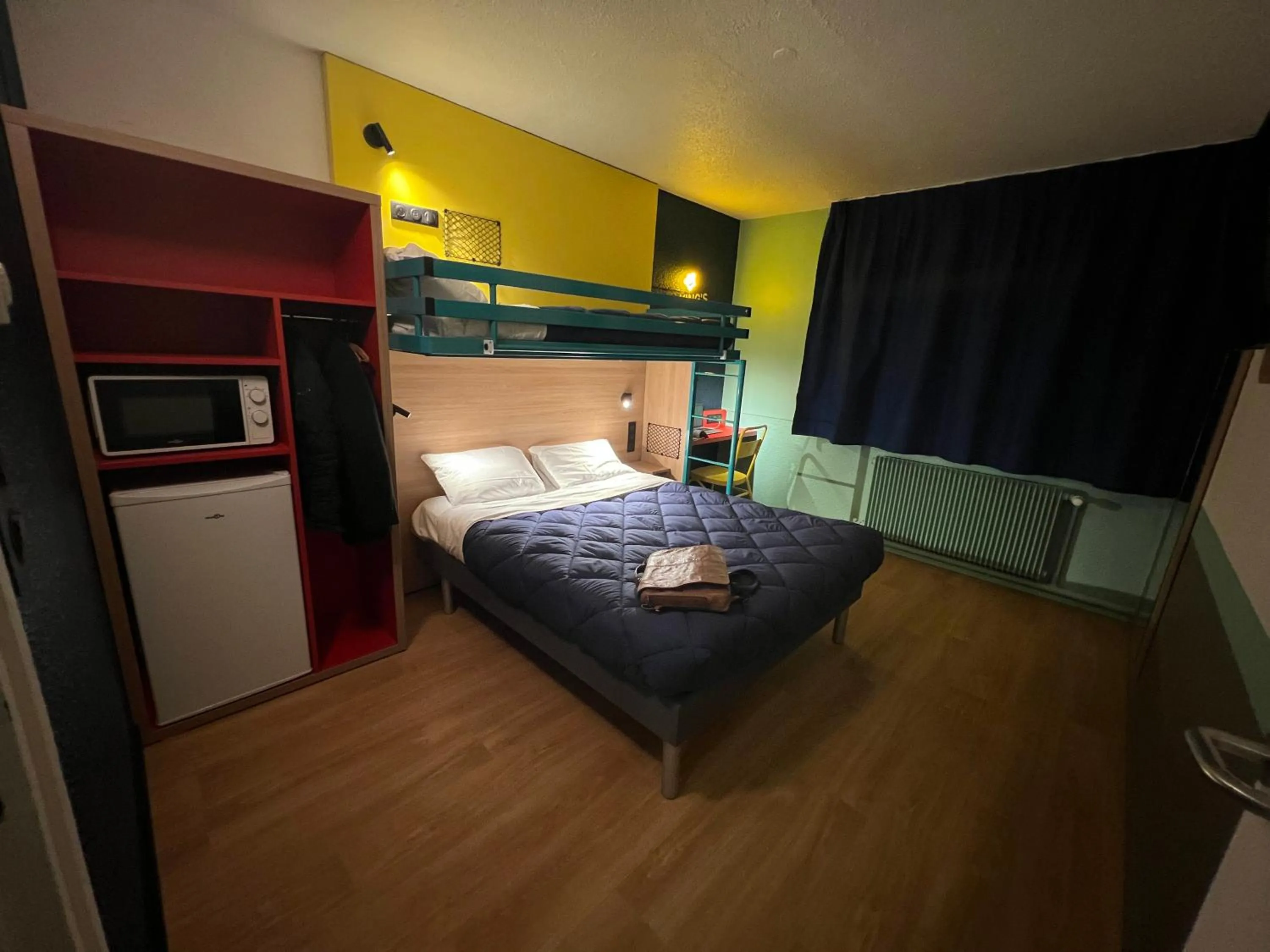 Bed in Premiere Classe Lyon Nord Dardilly