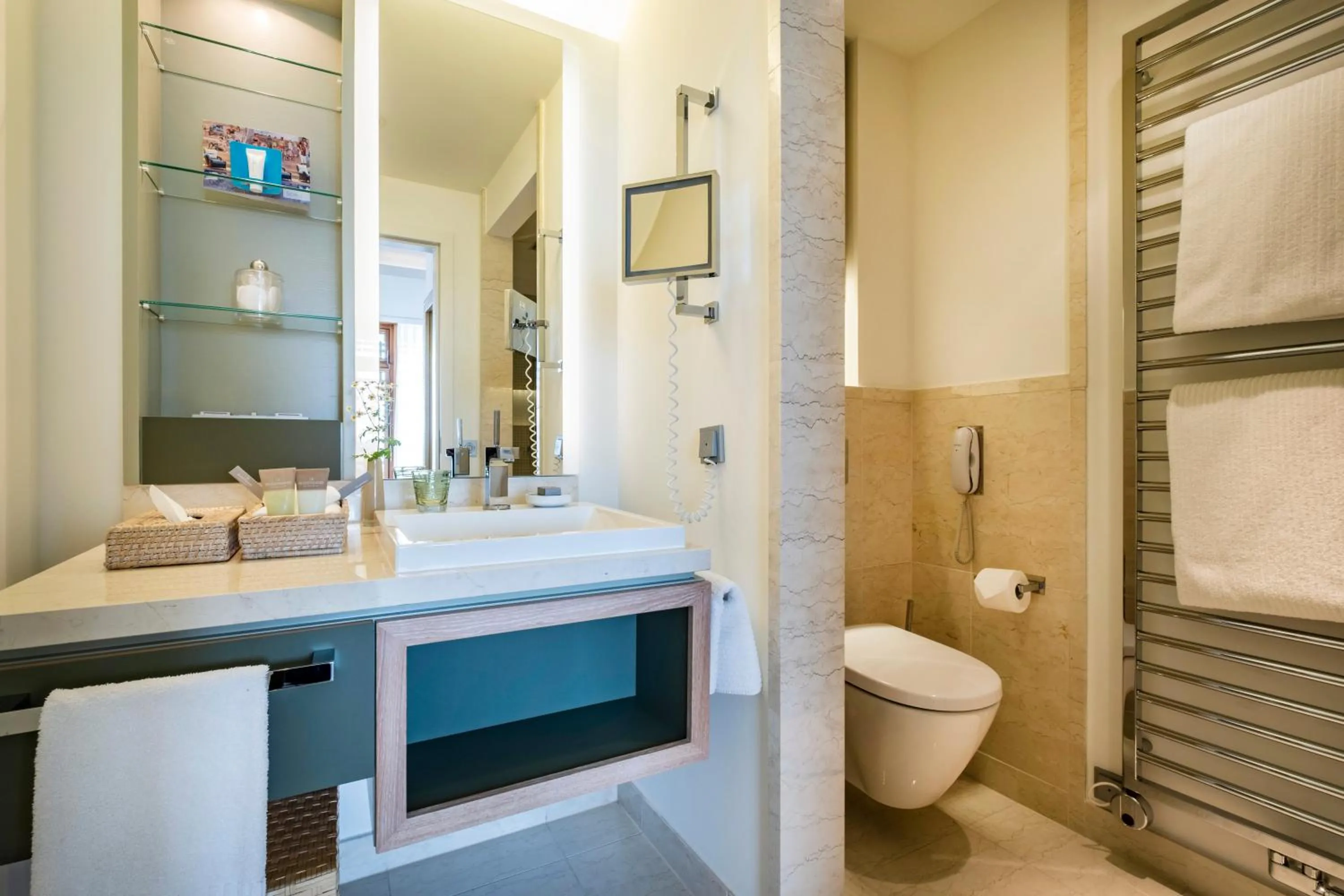 Toilet in BUDERSAND Hotel - Golf & Spa - Sylt