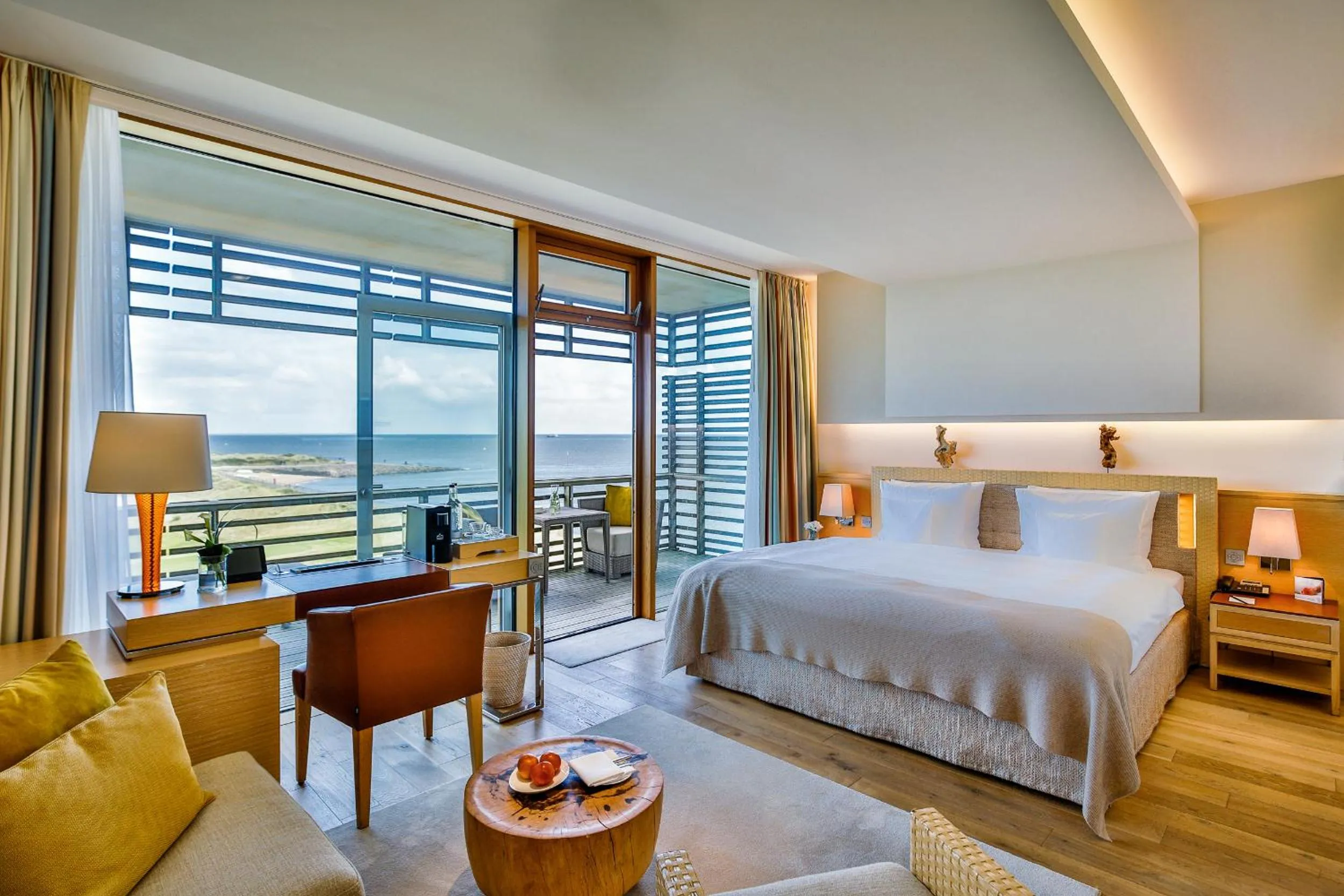 Bed in BUDERSAND Hotel - Golf & Spa - Sylt