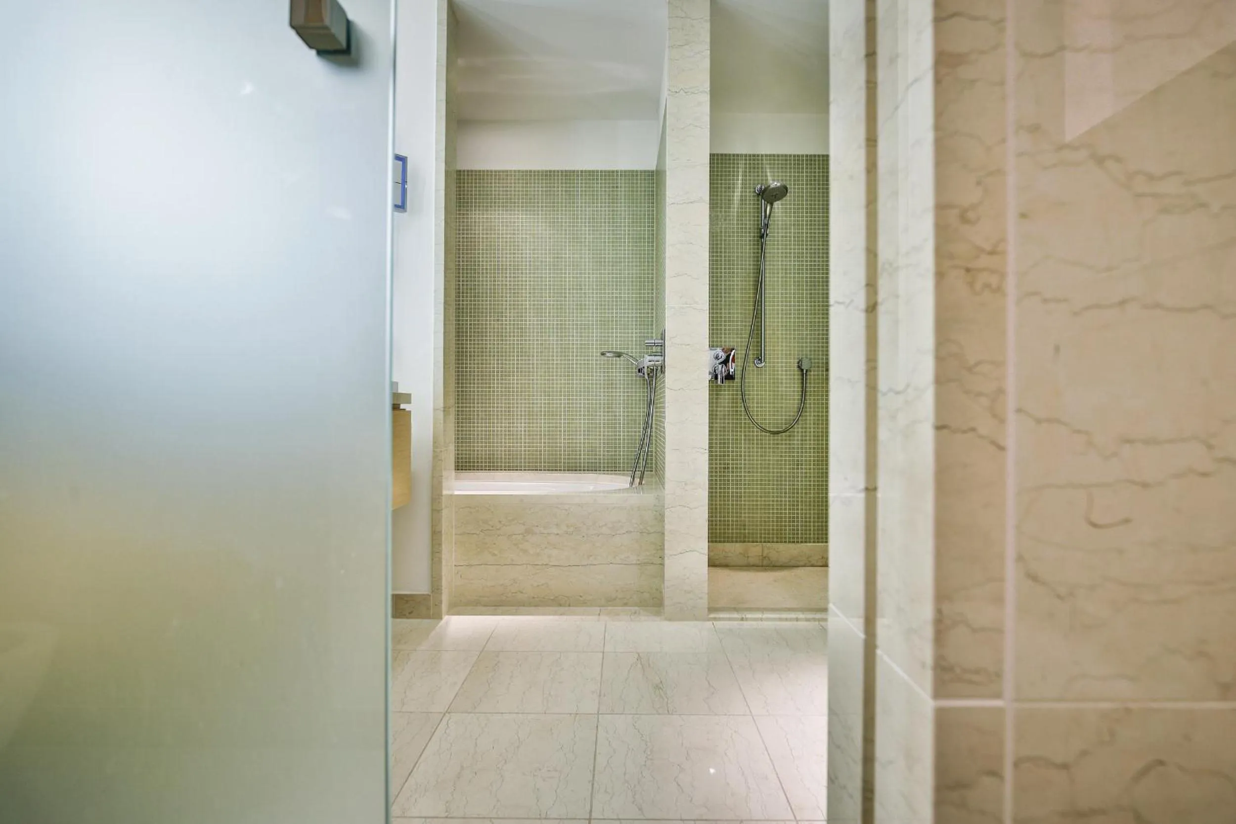 Shower in BUDERSAND Hotel - Golf & Spa - Sylt