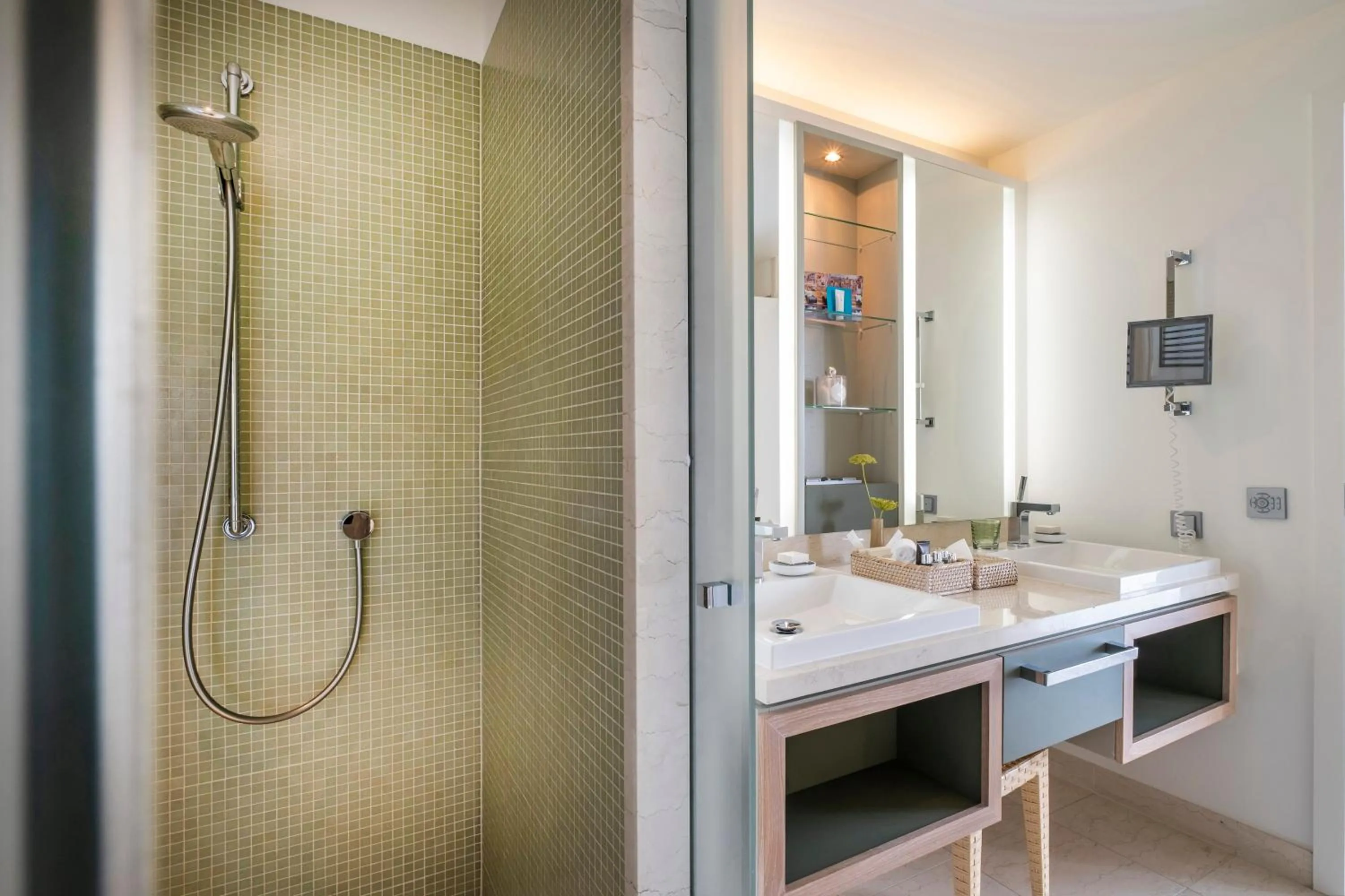 Shower in BUDERSAND Hotel - Golf & Spa - Sylt