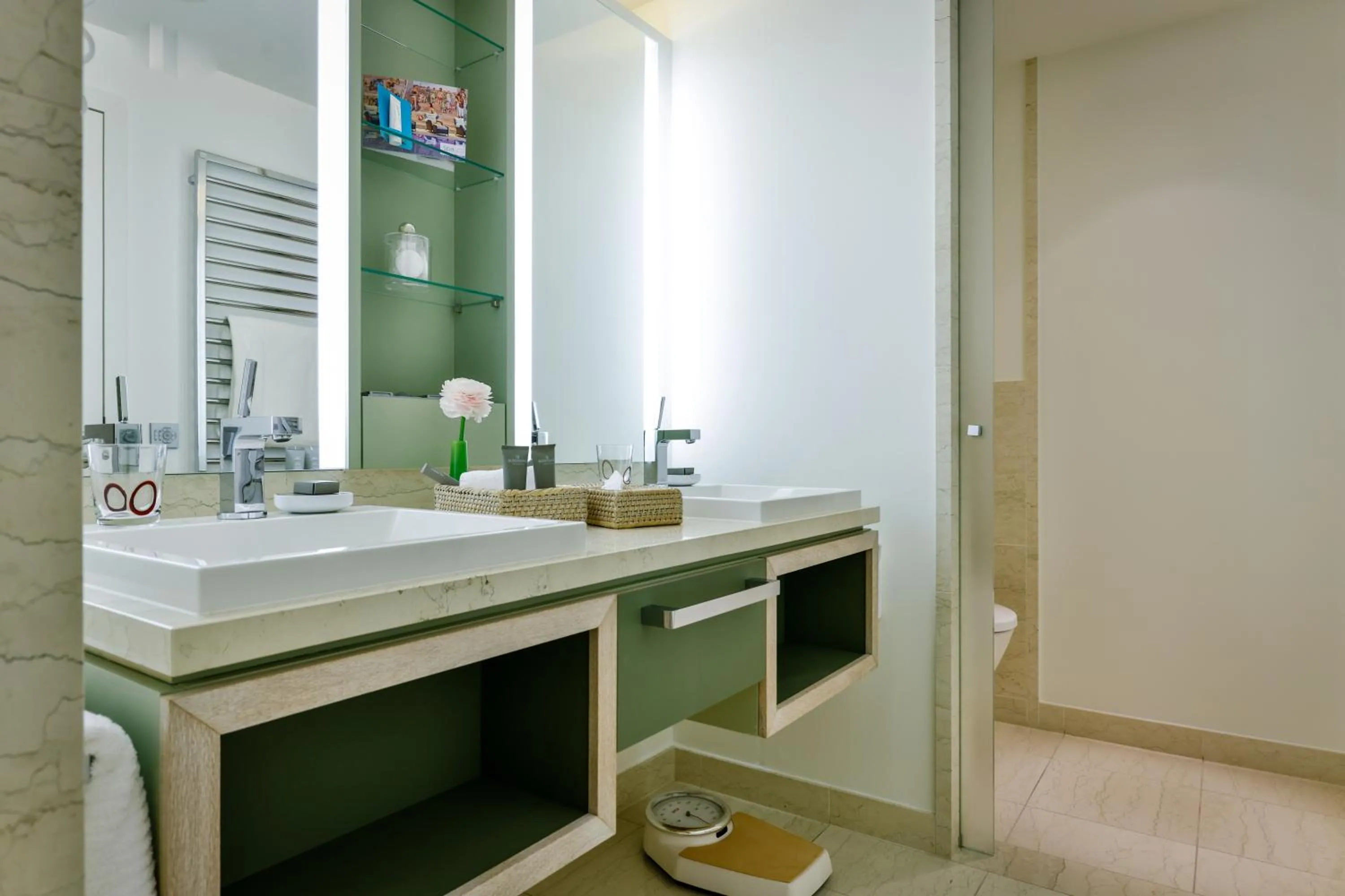 Bathroom in BUDERSAND Hotel - Golf & Spa - Sylt