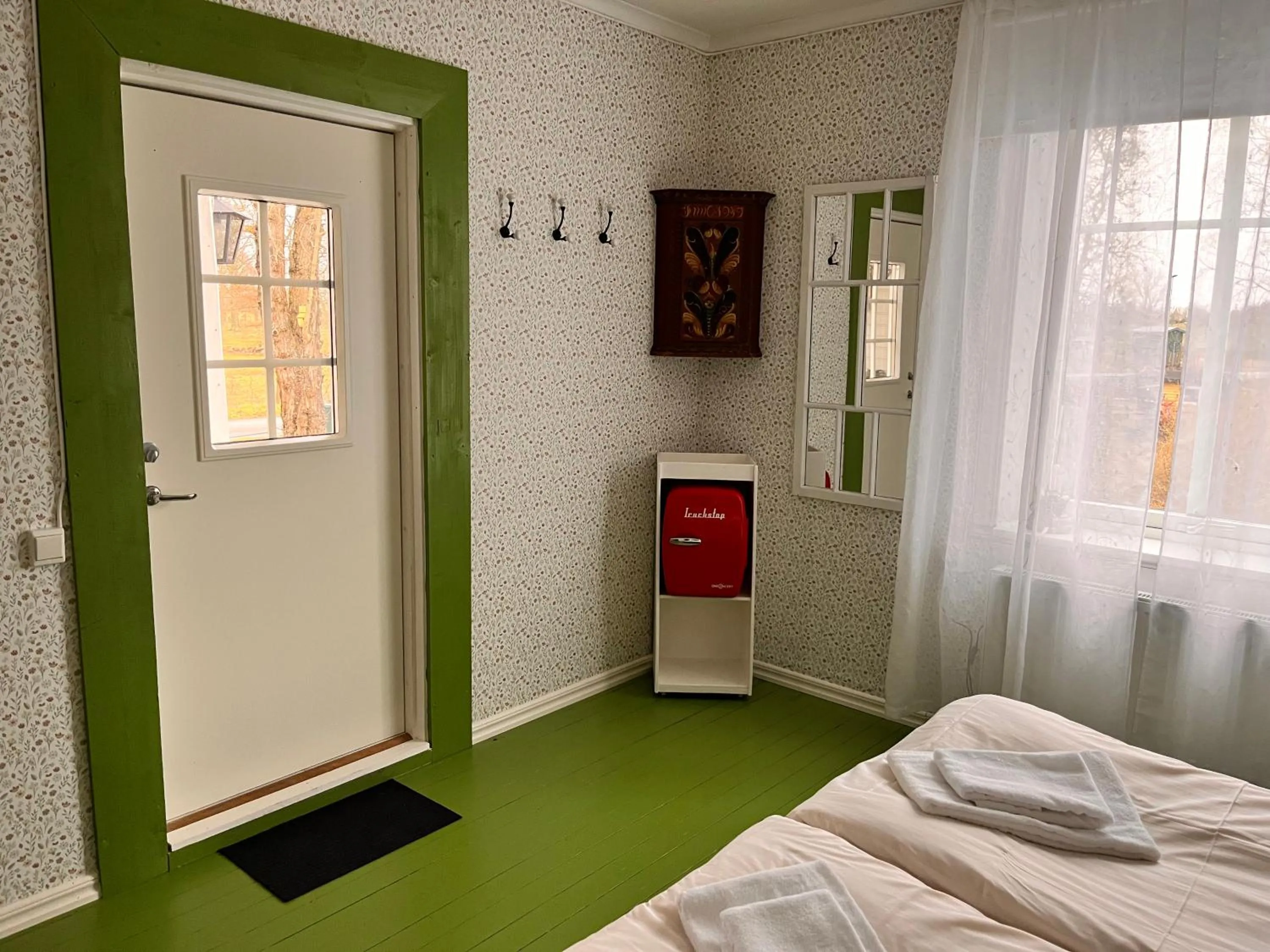 Photo of the whole room, Bed in ÖlandsRo B&B