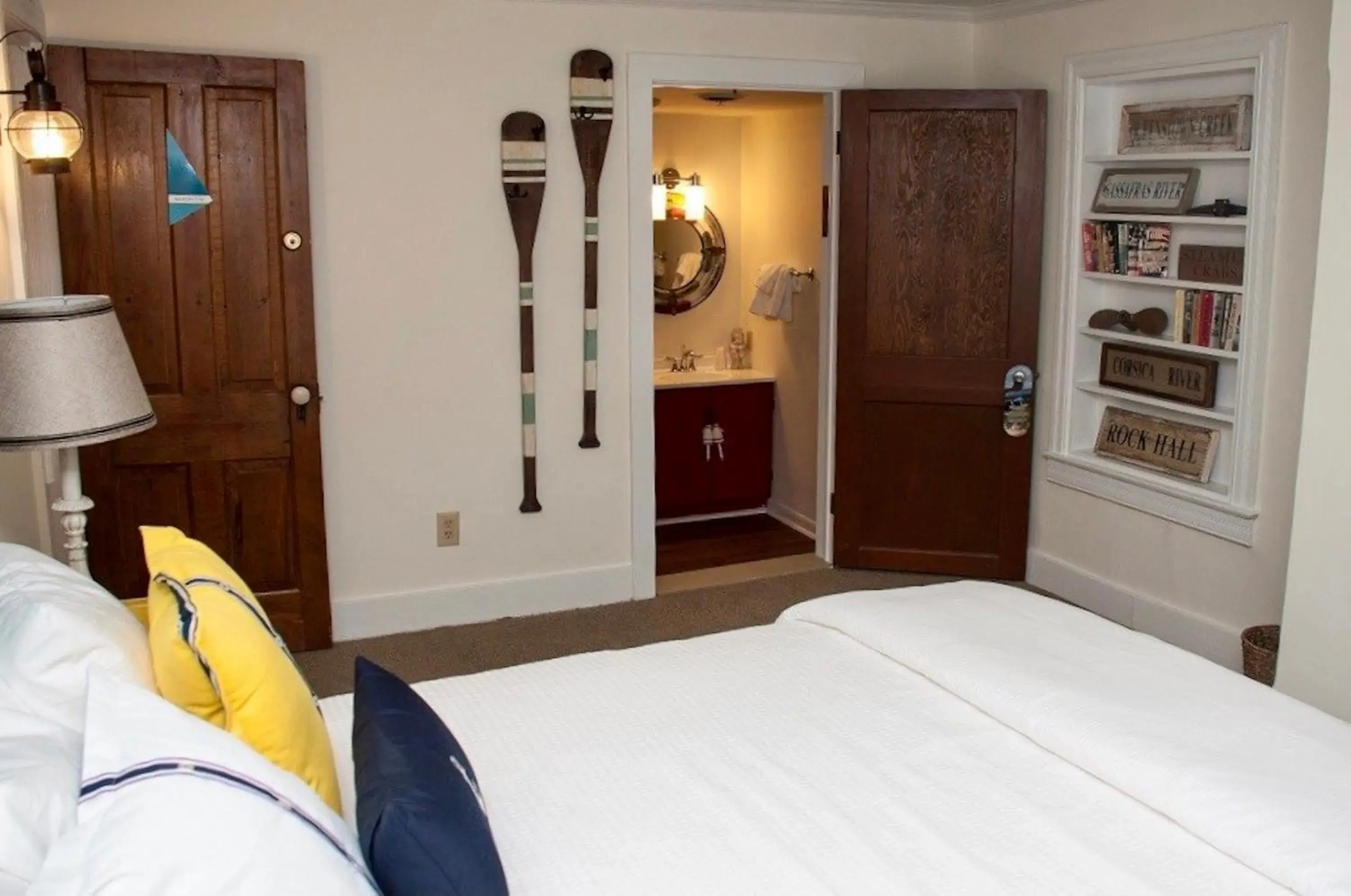 Queen Room with Balcony in Inn at Haven Harbour Queen Room with Balcony in Inn at Haven Harbour