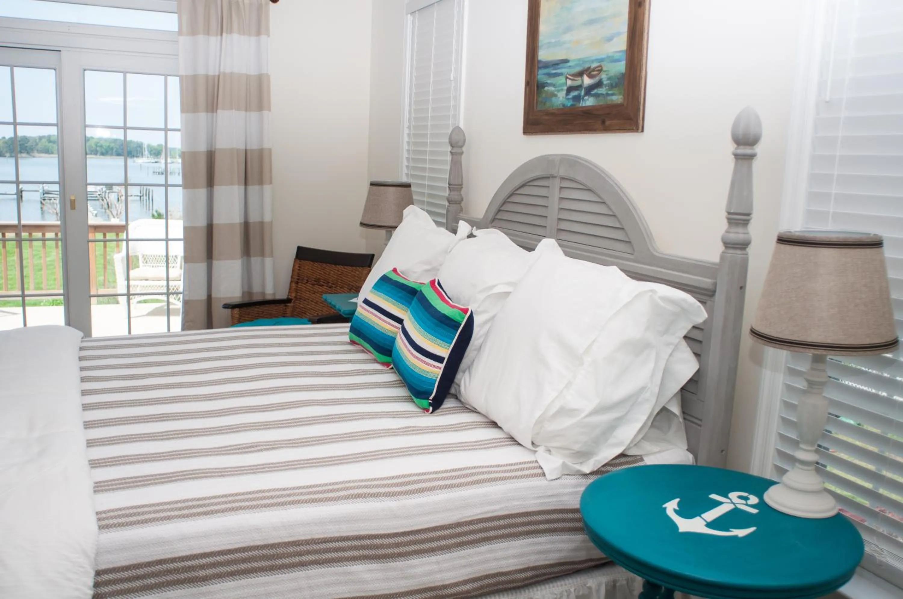 King Room with Balcony in Inn at Haven Harbour