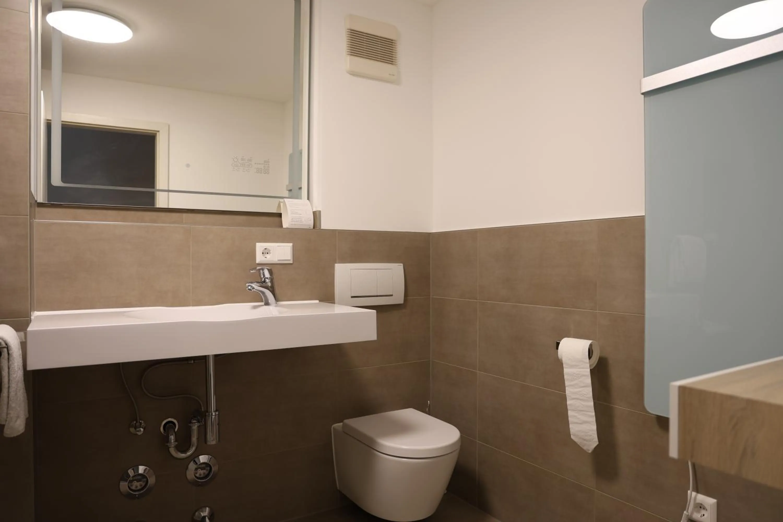 Bathroom in Gasthaus & Pension Mohren