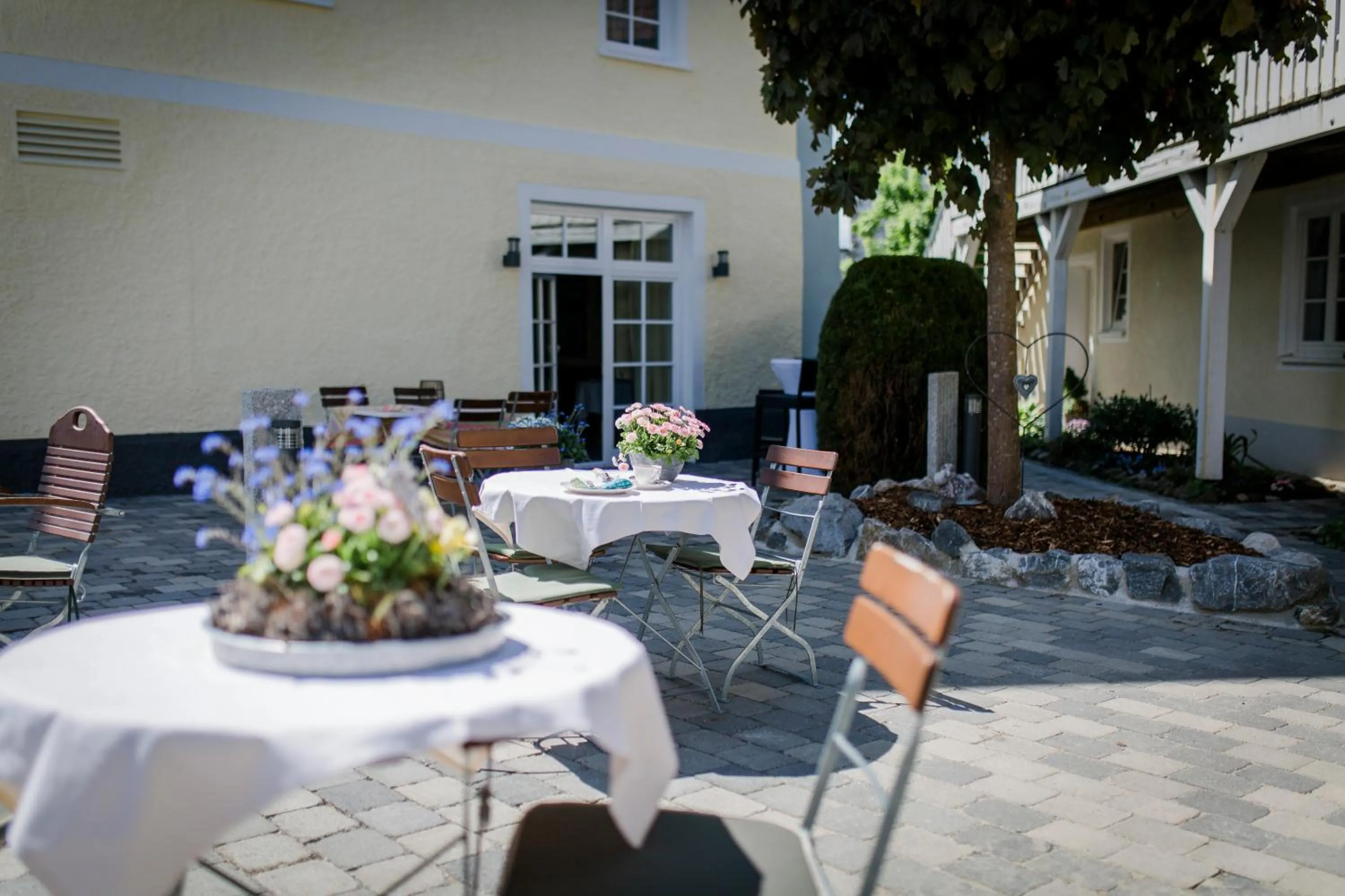 Patio in Gasthaus & Pension Mohren