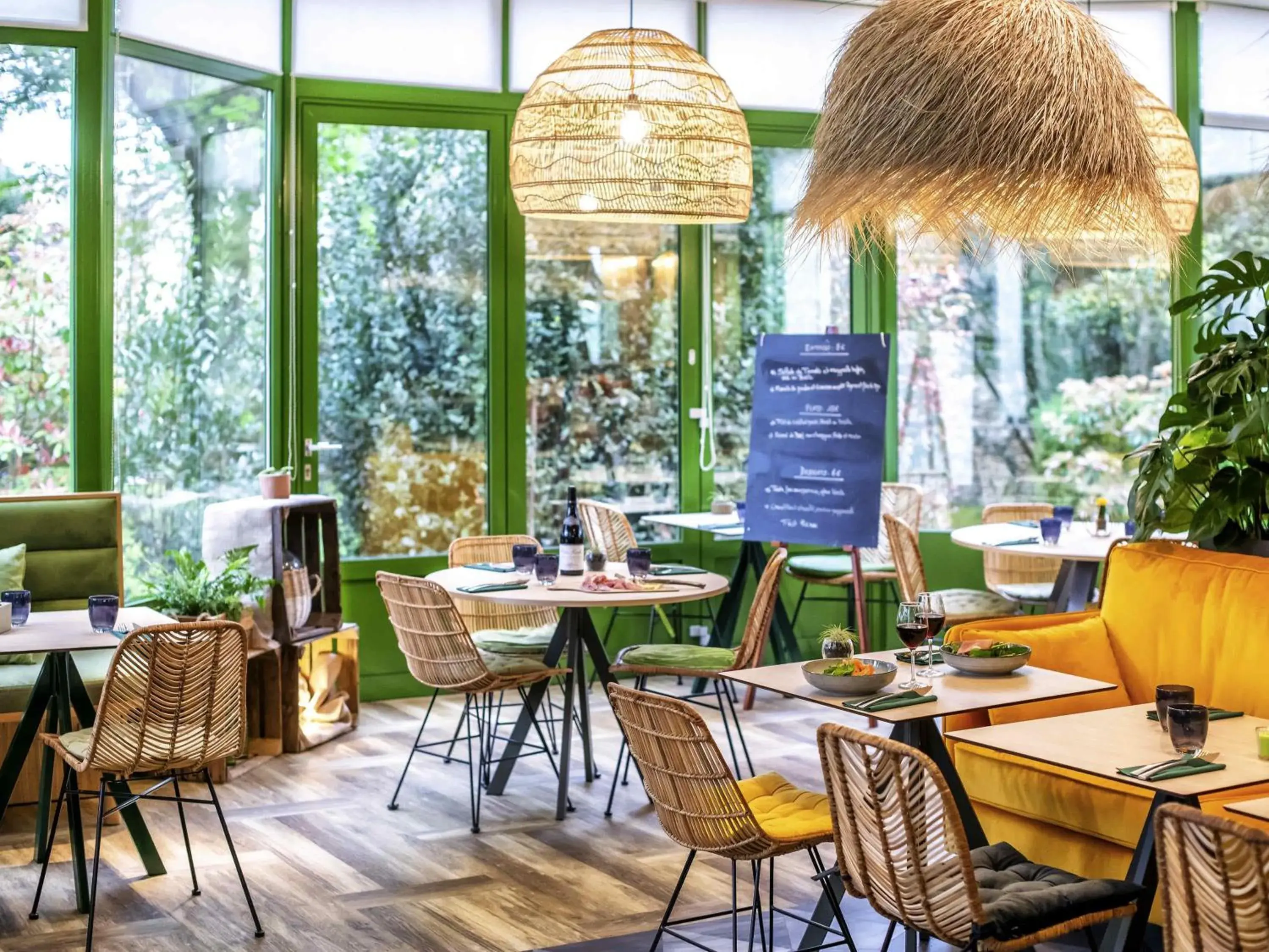 Restaurant/places to eat in Mercure Niort Marais Poitevin Restaurant/places to eat in Mercure Niort Marais Poitevin