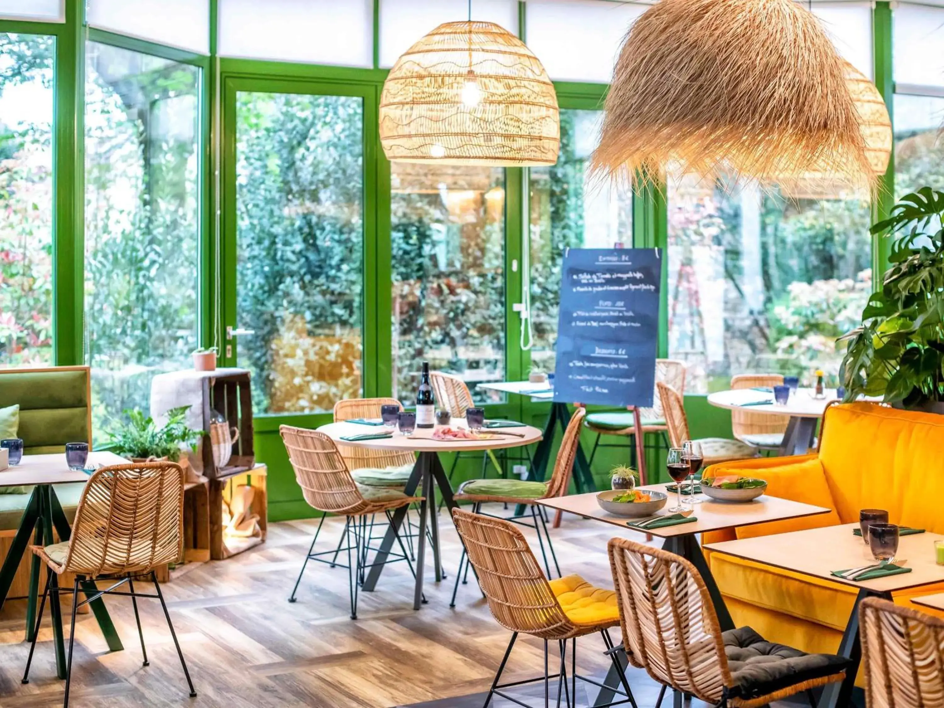 Restaurant/places to eat in Mercure Niort Marais Poitevin Restaurant/places to eat in Mercure Niort Marais Poitevin