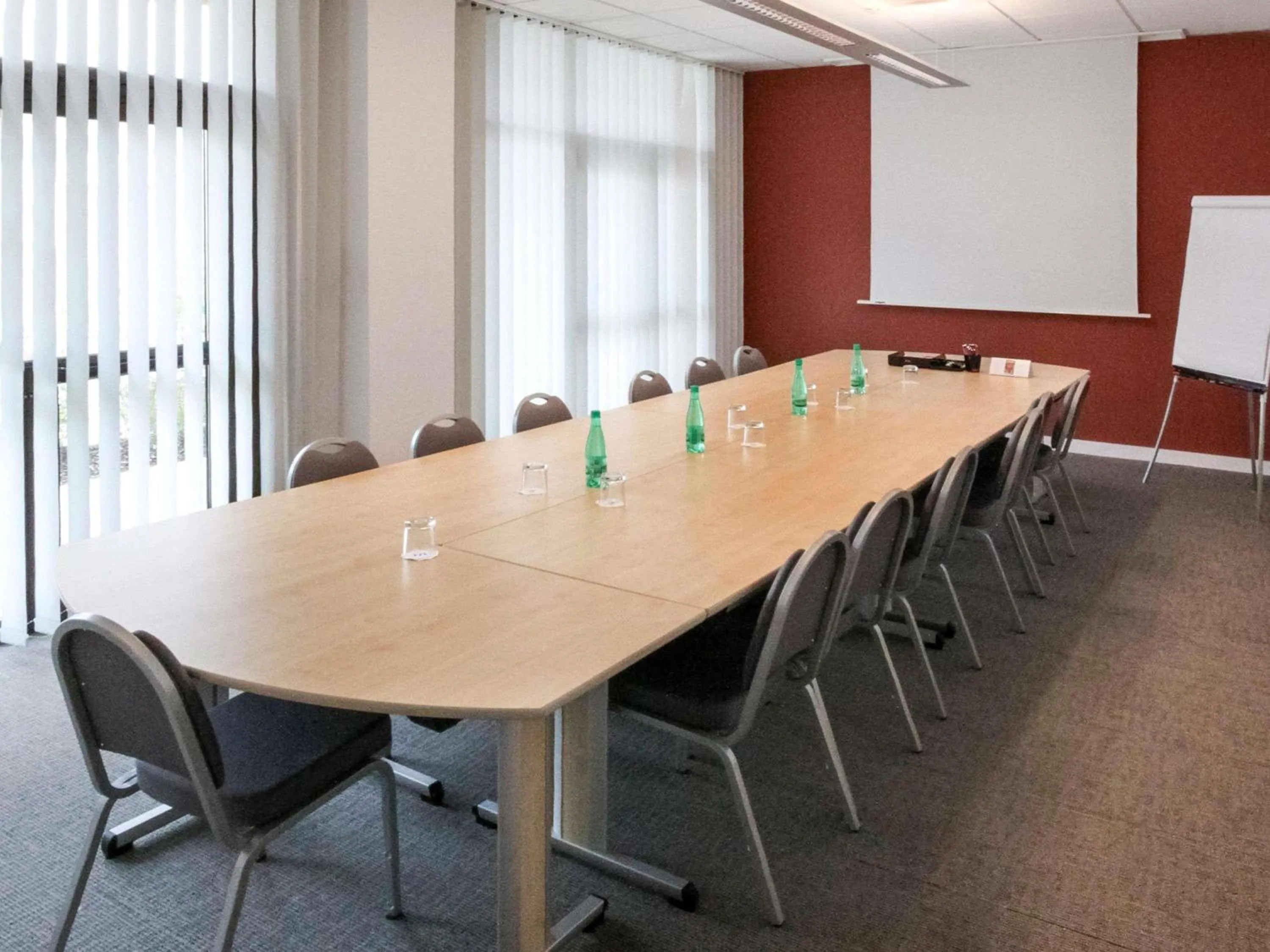 Meeting/conference room in Mercure Niort Marais Poitevin