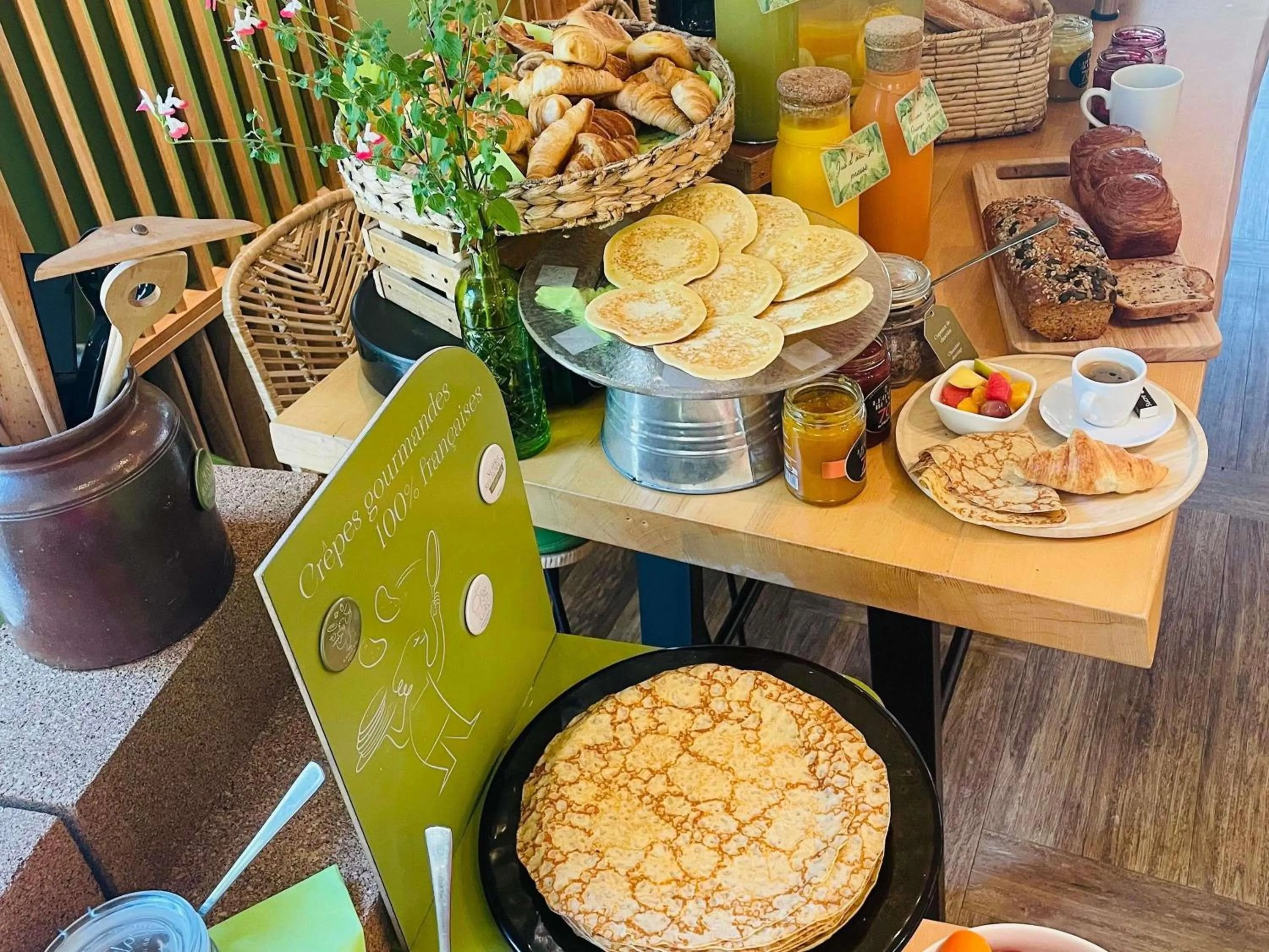 Breakfast in Mercure Niort Marais Poitevin