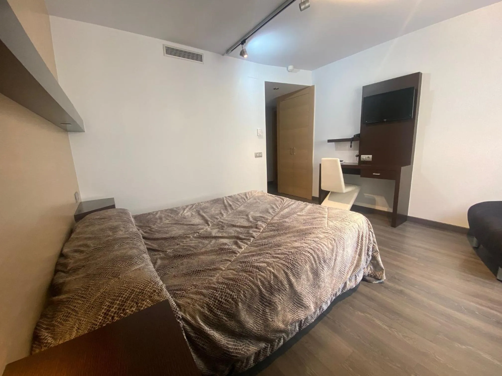 Bed in Hotel 9 Sant Antoni Only Adults