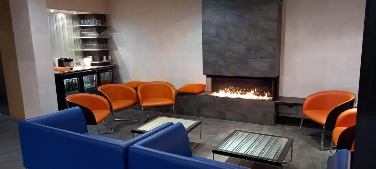 Communal lounge/ TV room in Hotel 9 Sant Antoni Only Adults
