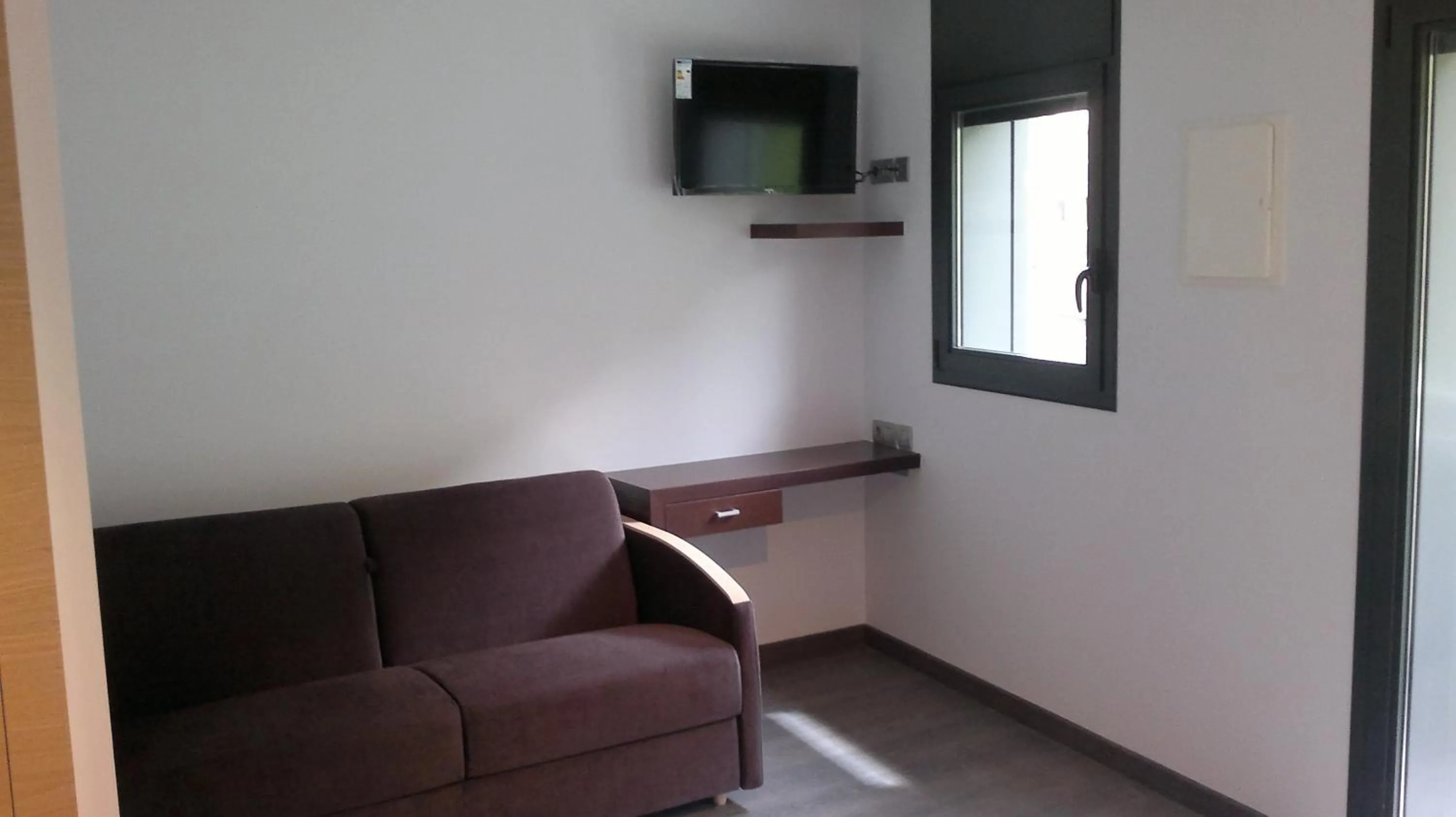 TV and multimedia in Hotel 9 Sant Antoni Only Adults