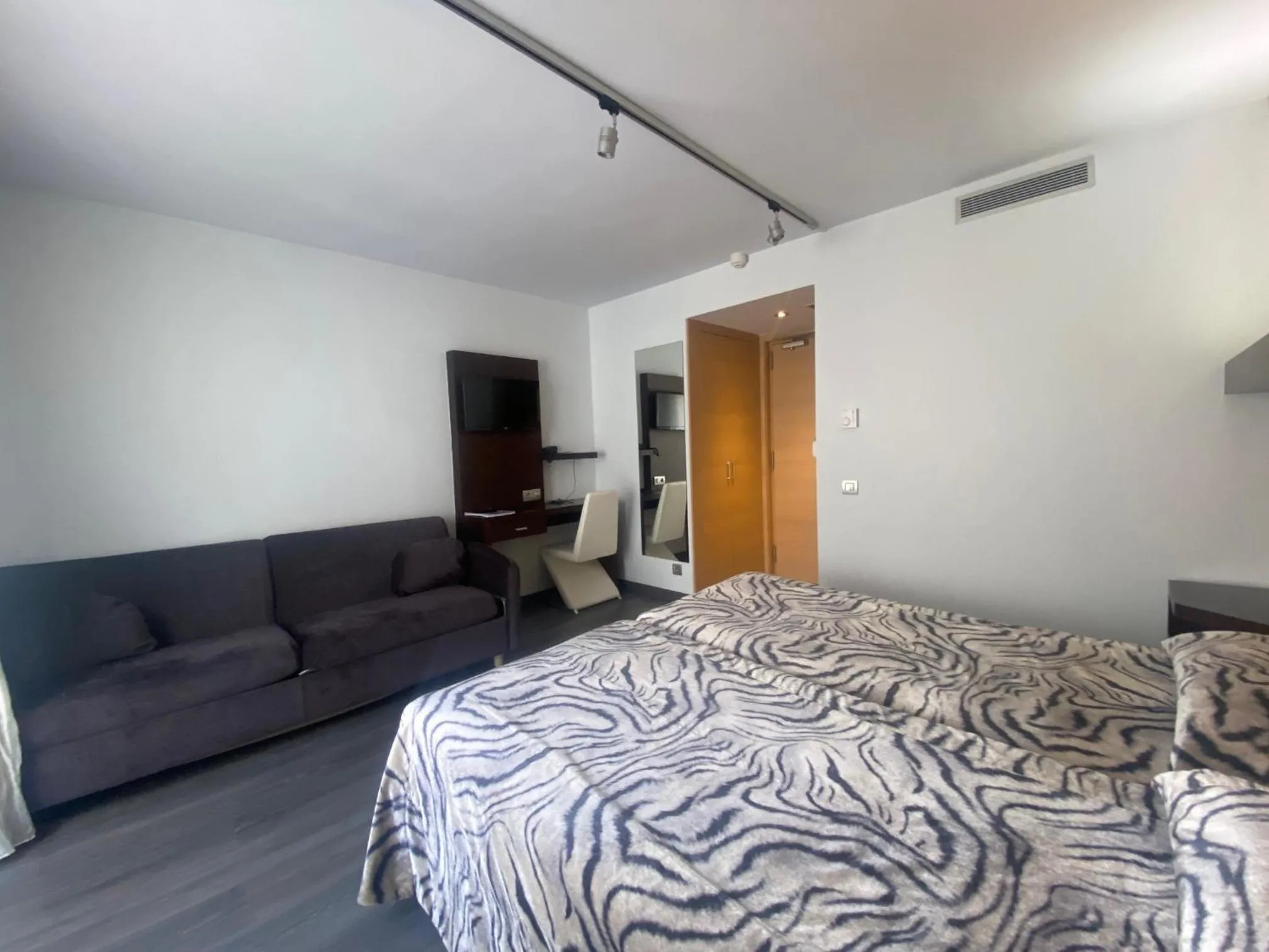 Bed in Hotel 9 Sant Antoni Only Adults