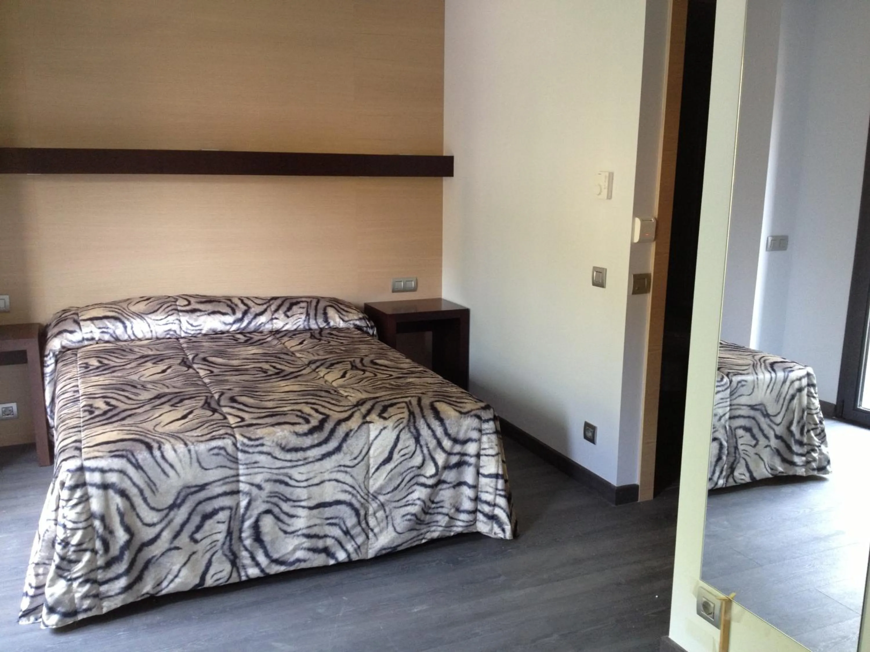 Bedroom, Bed in Hotel 9 Sant Antoni Only Adults