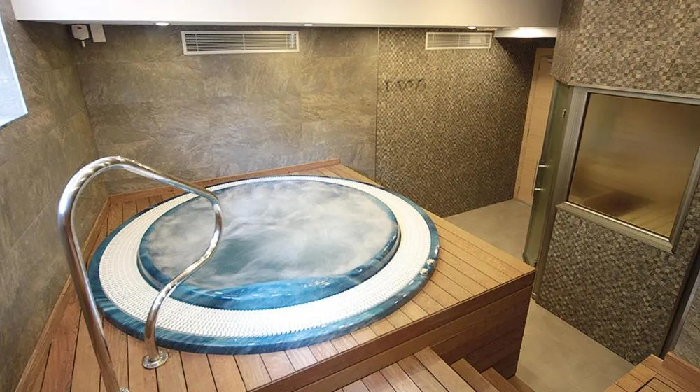 Spa and wellness centre/facilities in Hotel 9 Sant Antoni Only Adults