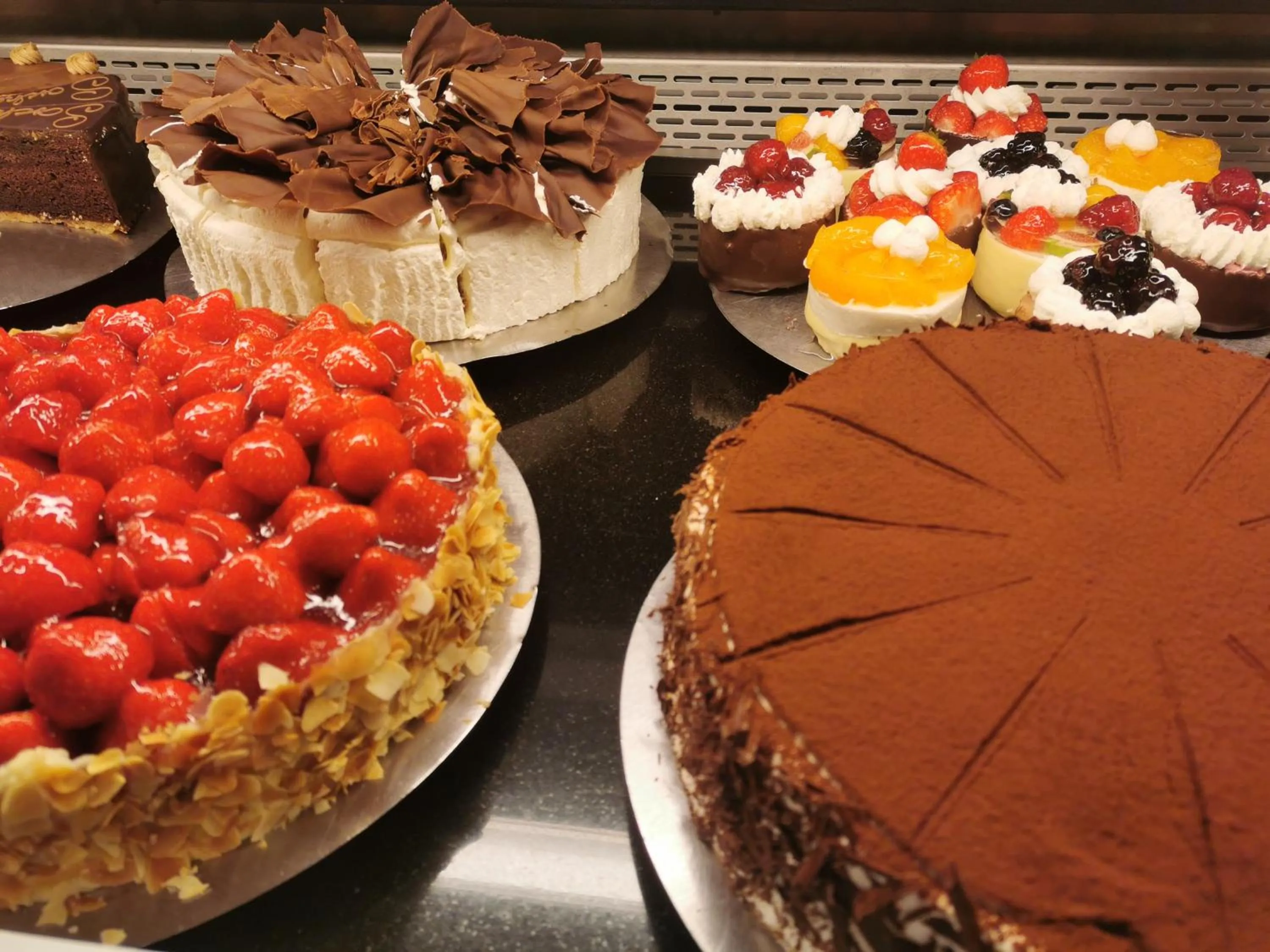 Food and drinks in Parkhotel "Am Schänzchen"