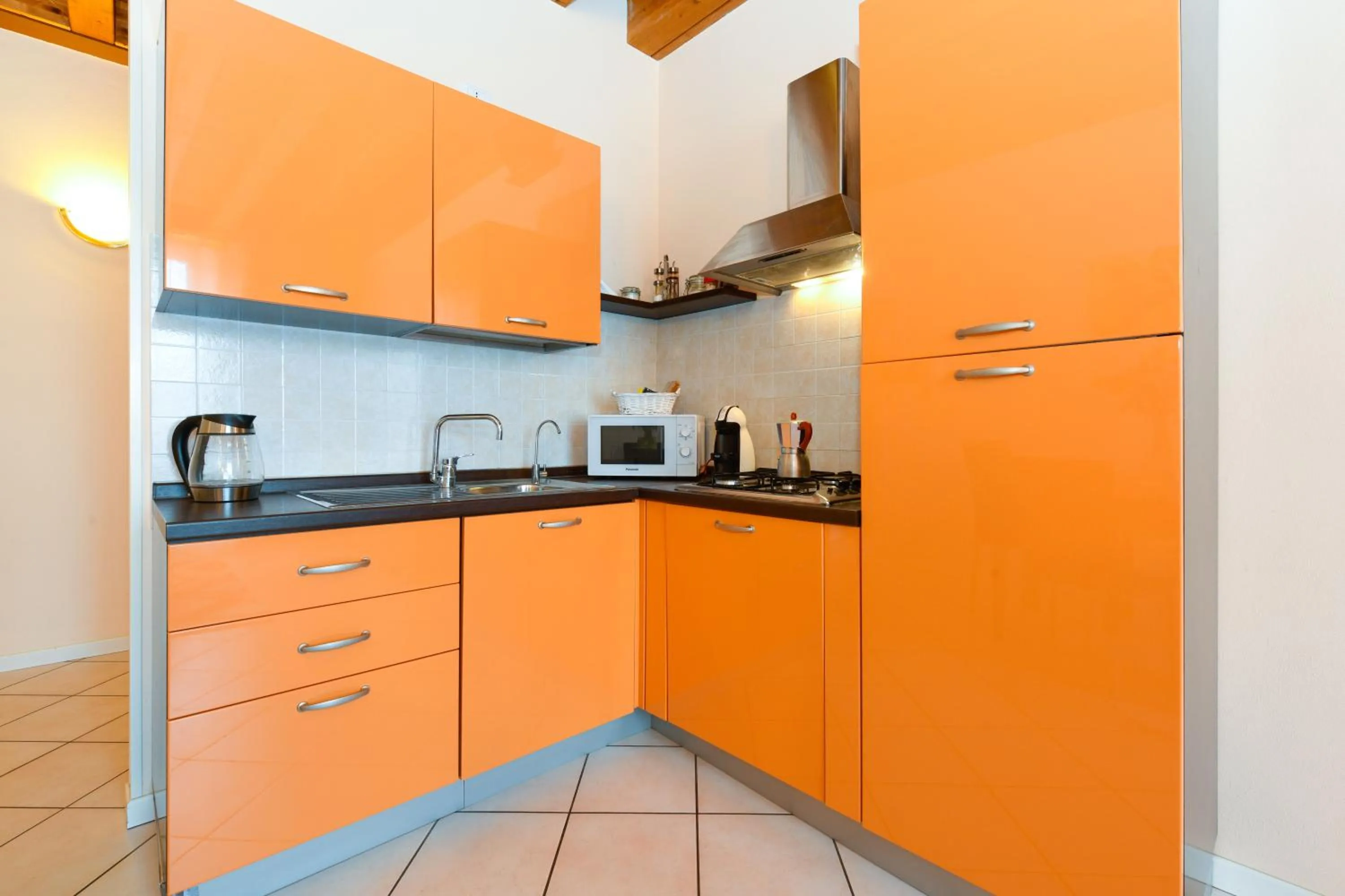 Coffee/tea facilities in Flowers Apartments