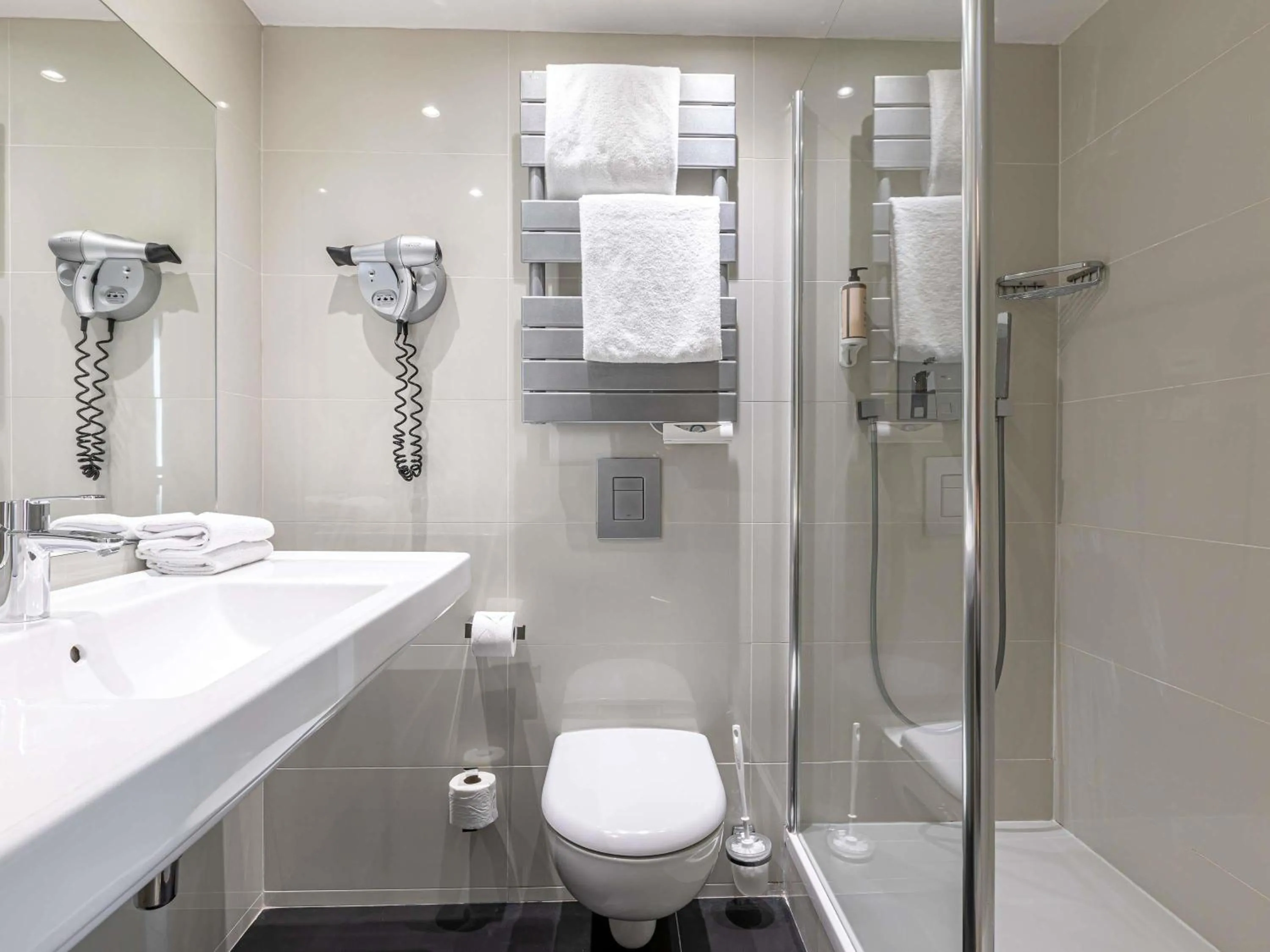 Bedroom in Mercure Paris Place d'Italie