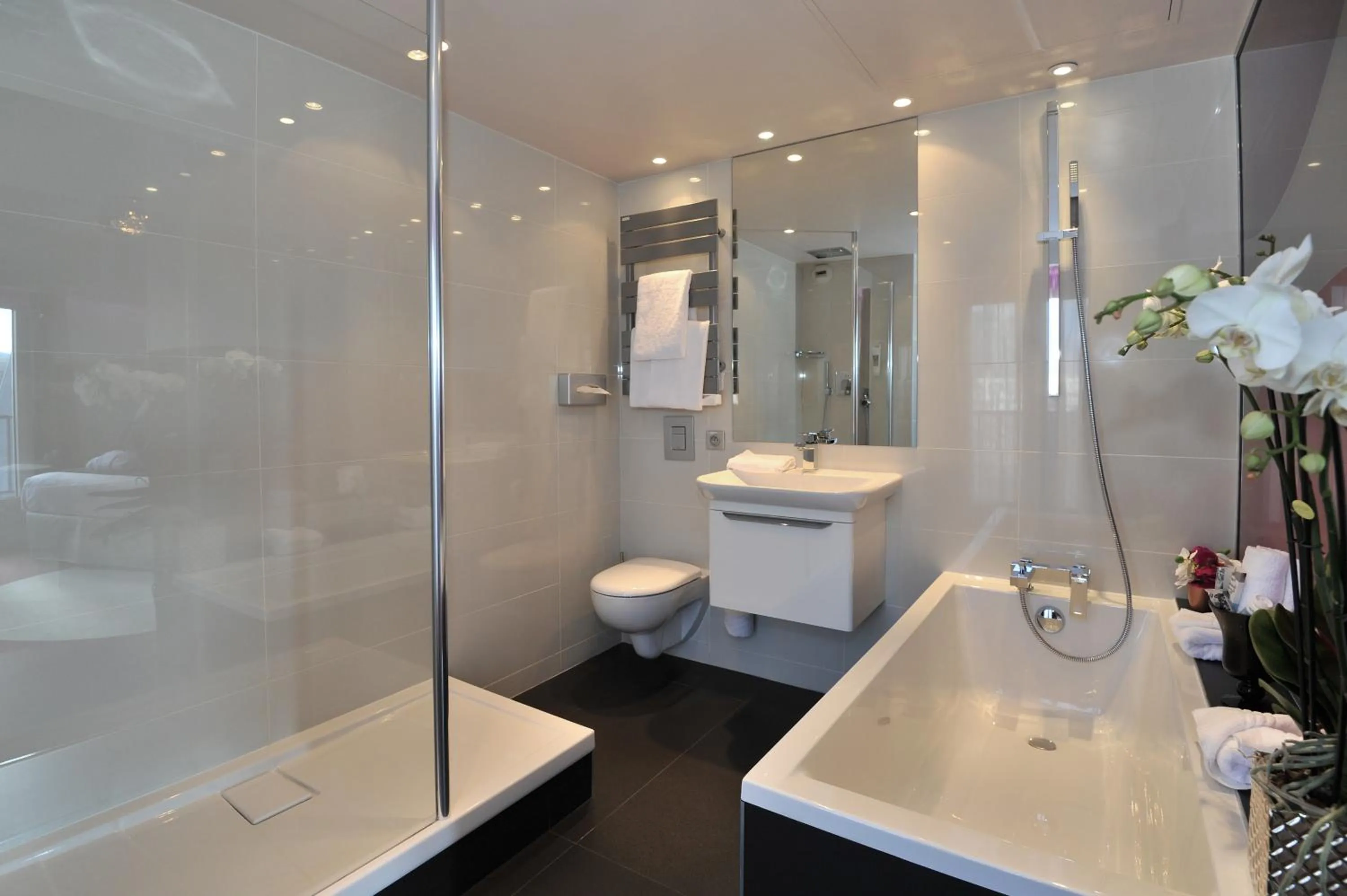 Bathroom in Mercure Paris Place d'Italie