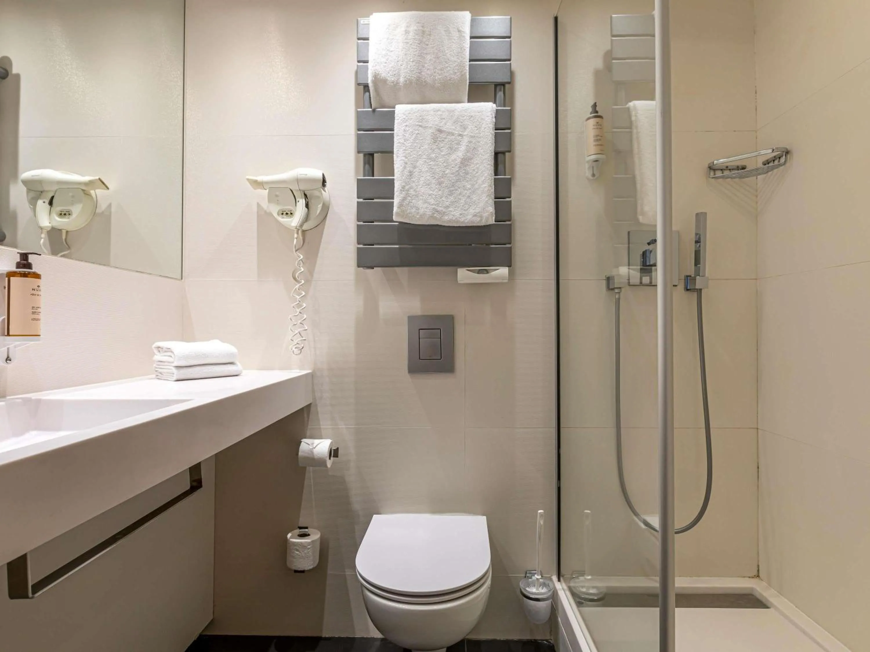 Bedroom in Mercure Paris Place d'Italie