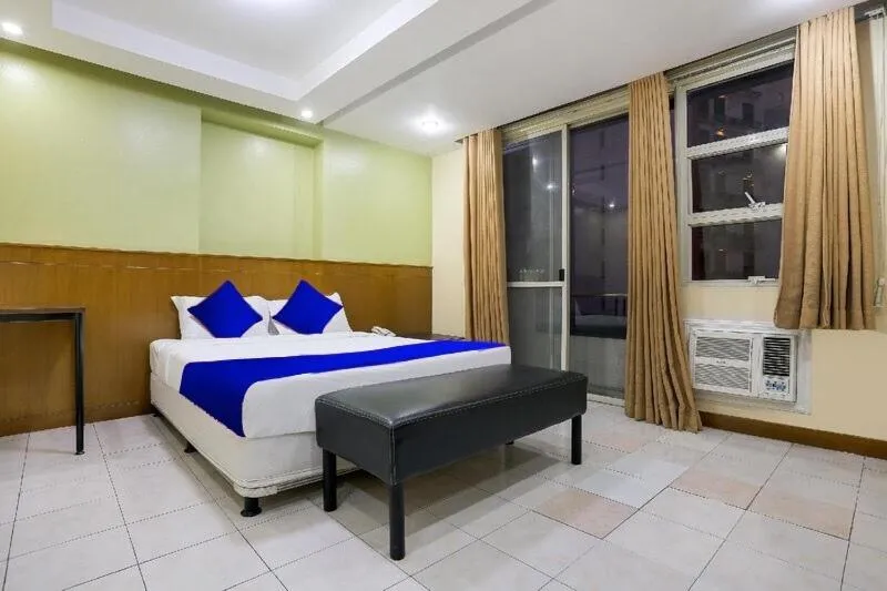 City view, Bed in Alley 8 Makati