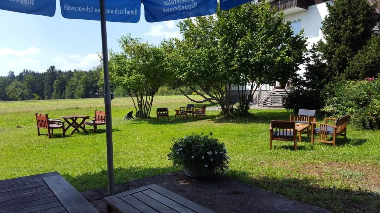 Garden in Hotel Restaurant Sonnenschein