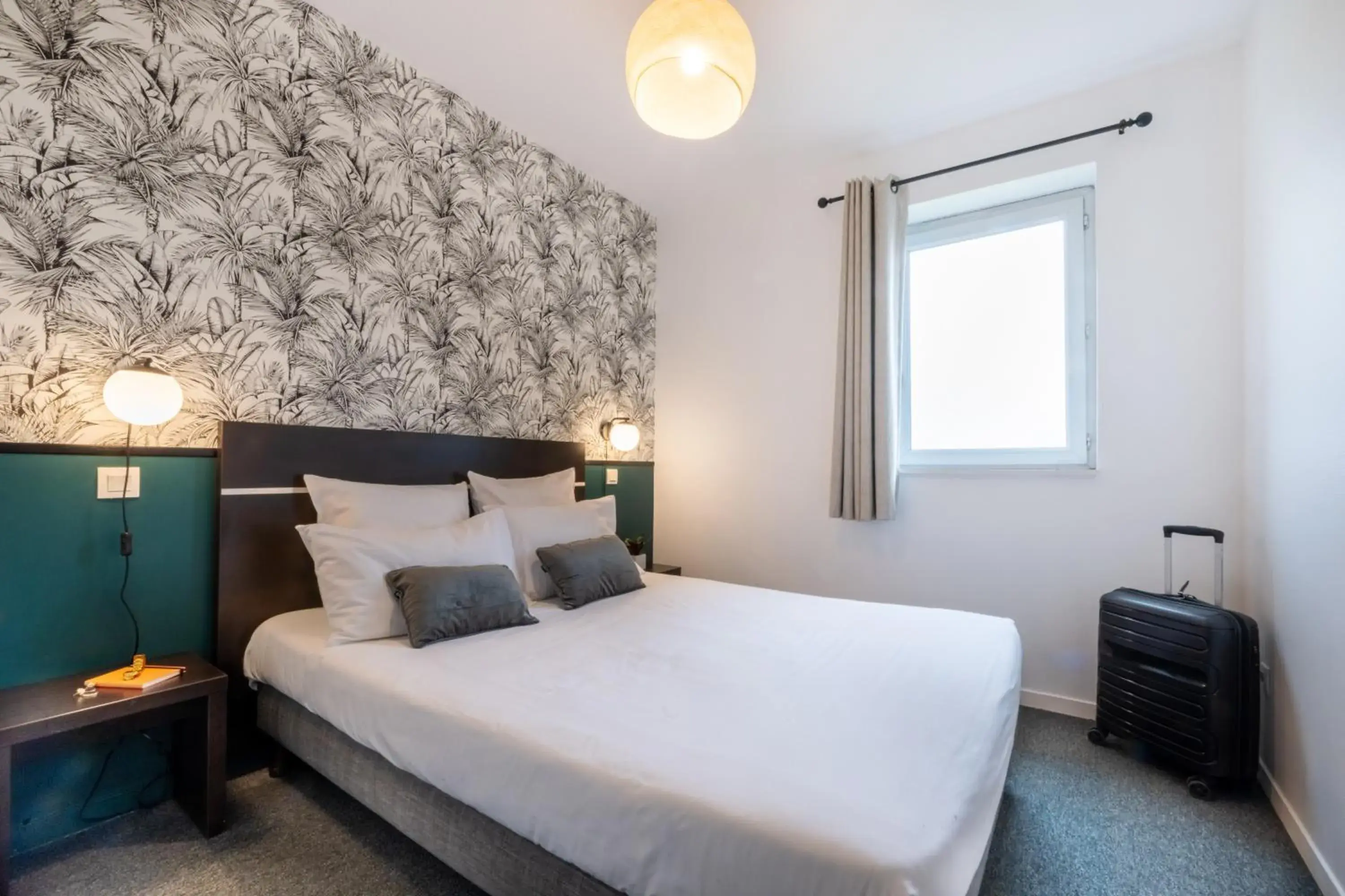 Bedroom, Bed in Nemea Appart Hotel Toulouse Aéroport Bedroom, Bed in Nemea Appart Hotel Toulouse Aéroport