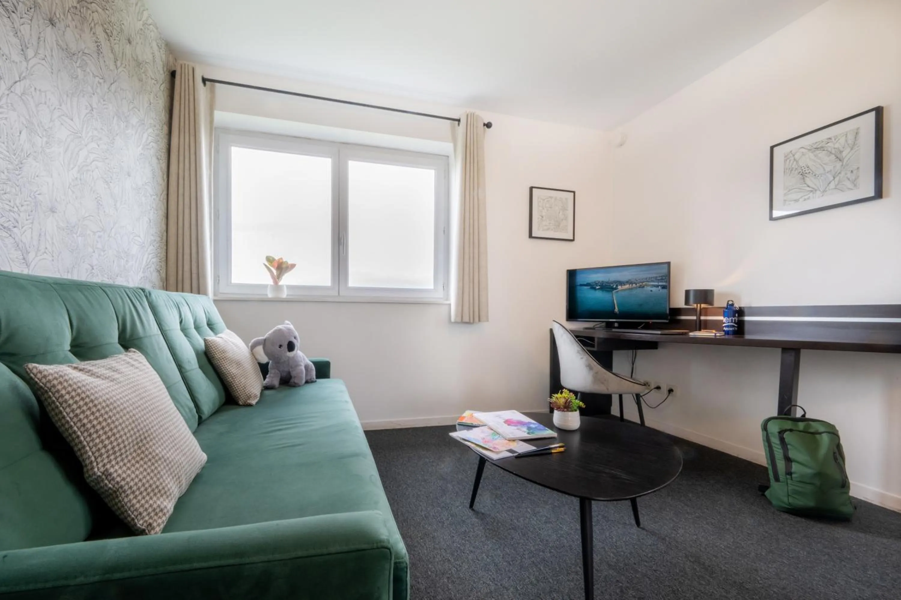 Seating area in Nemea Appart Hotel Toulouse Aéroport