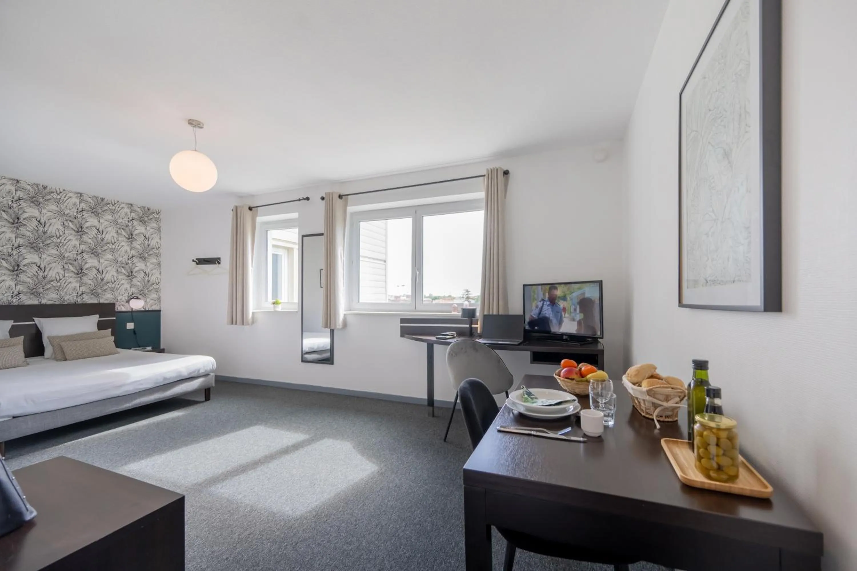 Bedroom, Bed in Nemea Appart Hotel Toulouse Aéroport