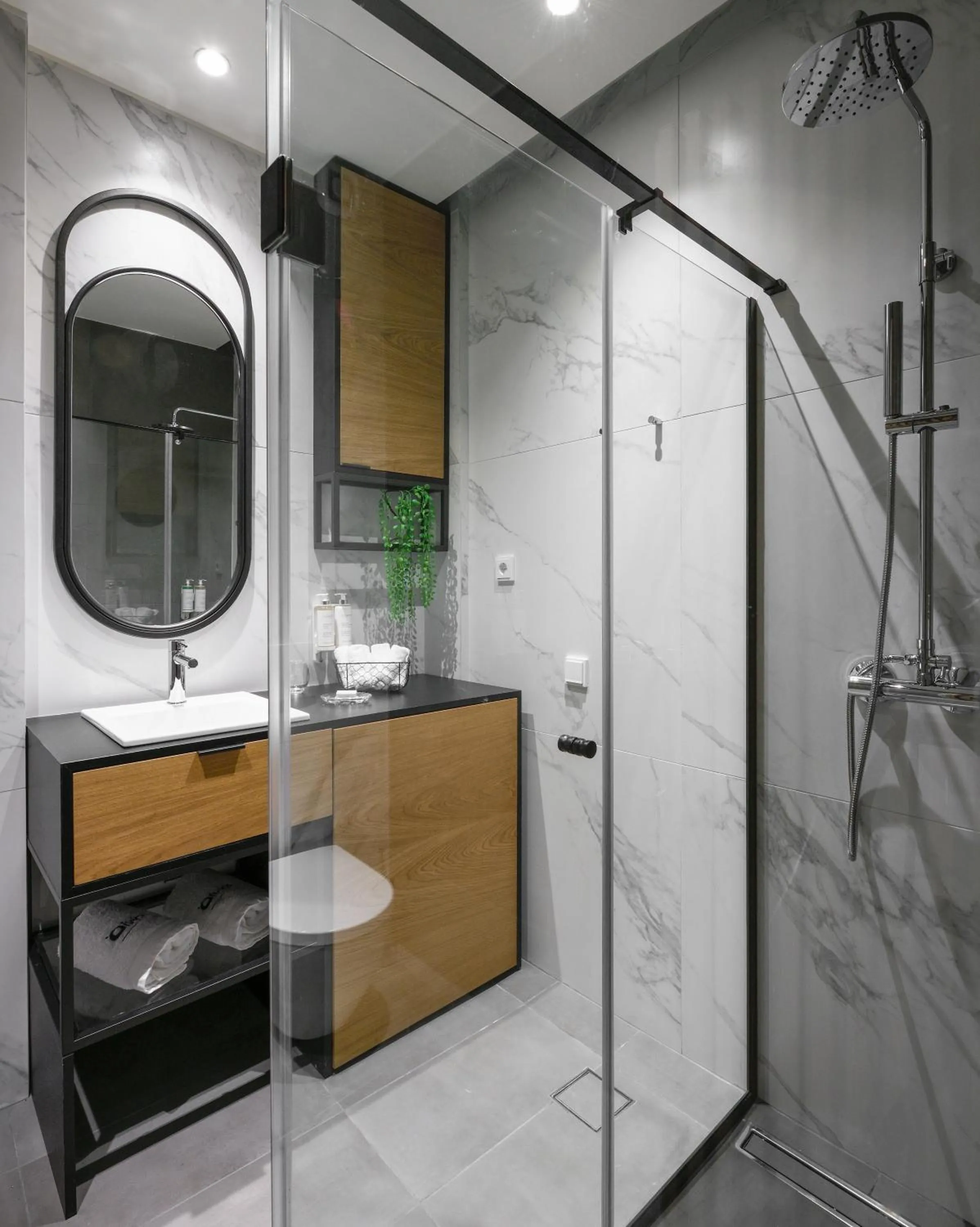 Shower in Olvios Luxury Suites